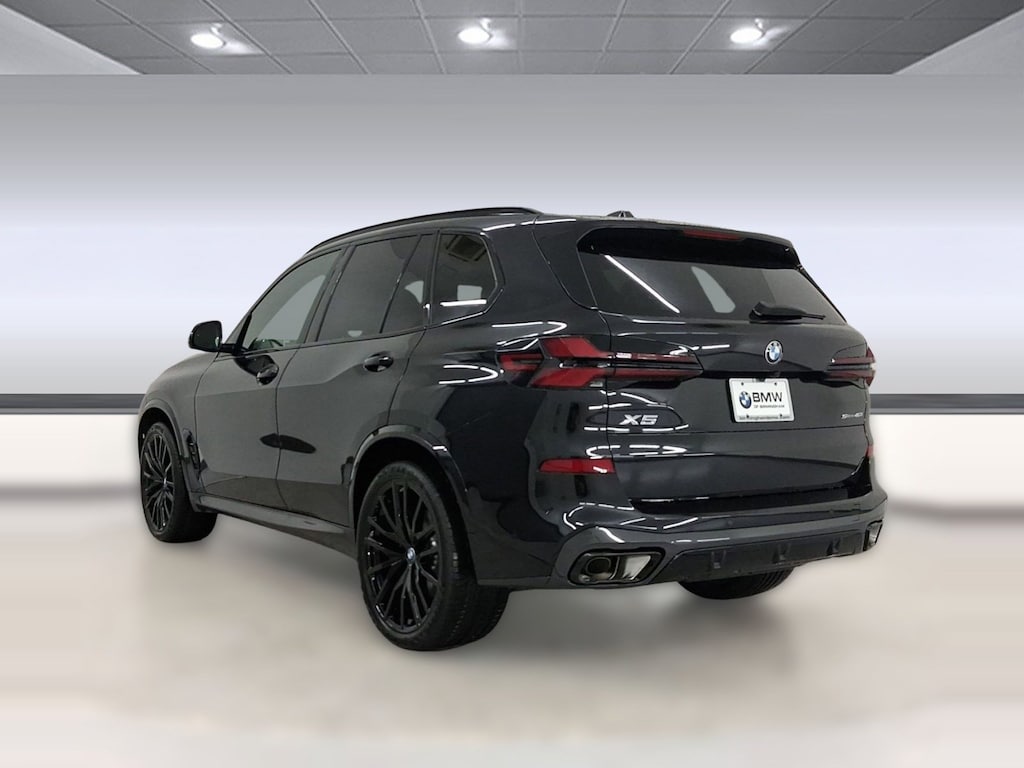New 2026 BMW X5 sDrive40i SUV