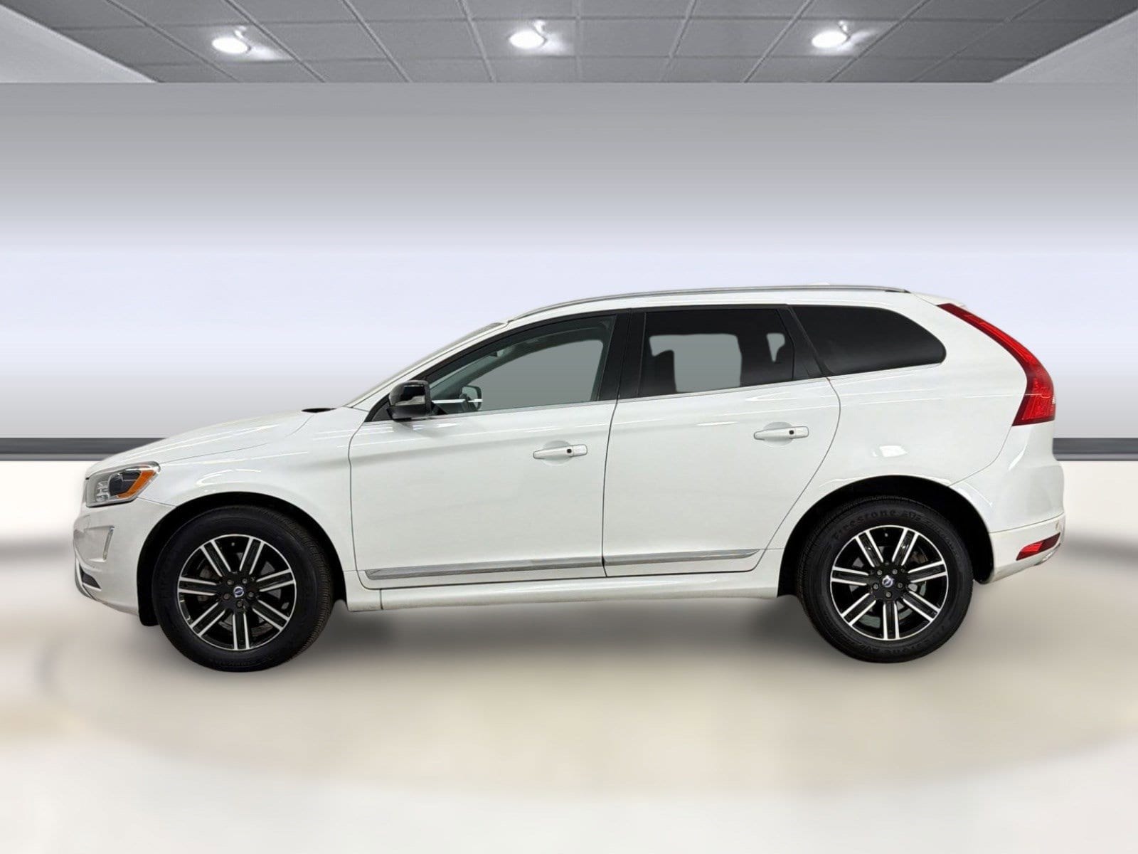 Used 2017 Volvo XC60 T5 Dynamic with VIN YV440MDR9H2121186 for sale in Irondale, AL