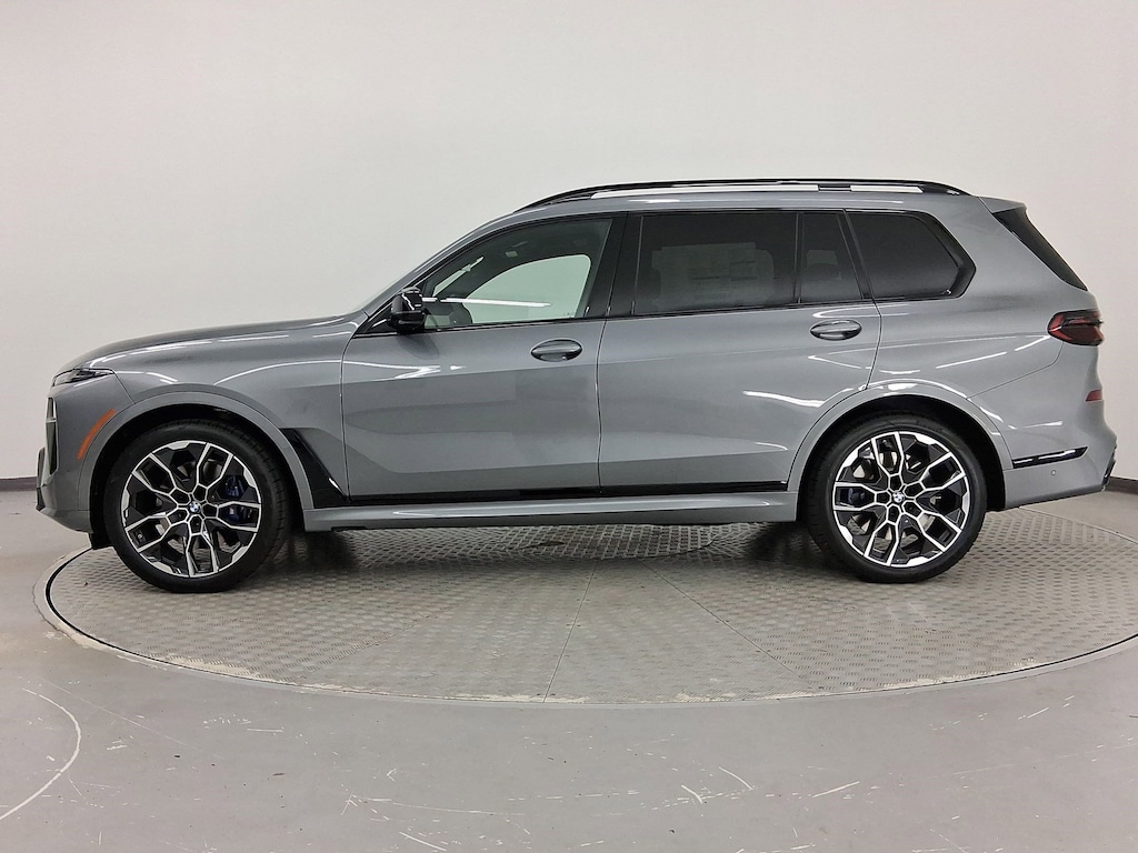 New 2026 BMW X7 M60i SUV