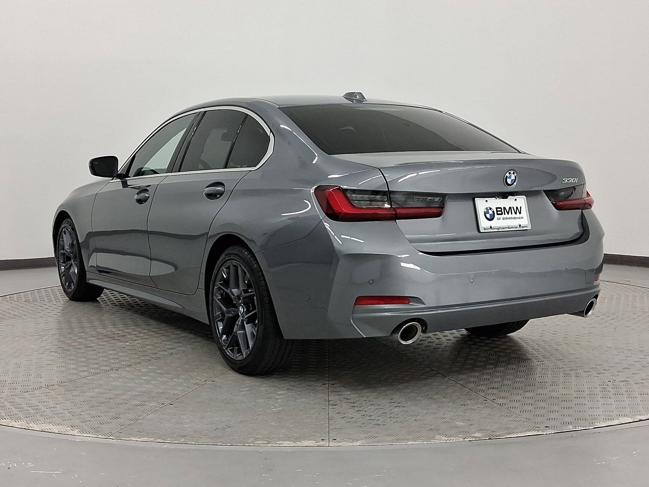 2025 Bmw 330i photo 3