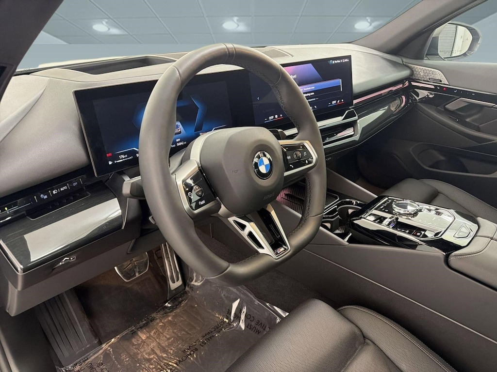 Certified 2025 BMW 530i Sedan