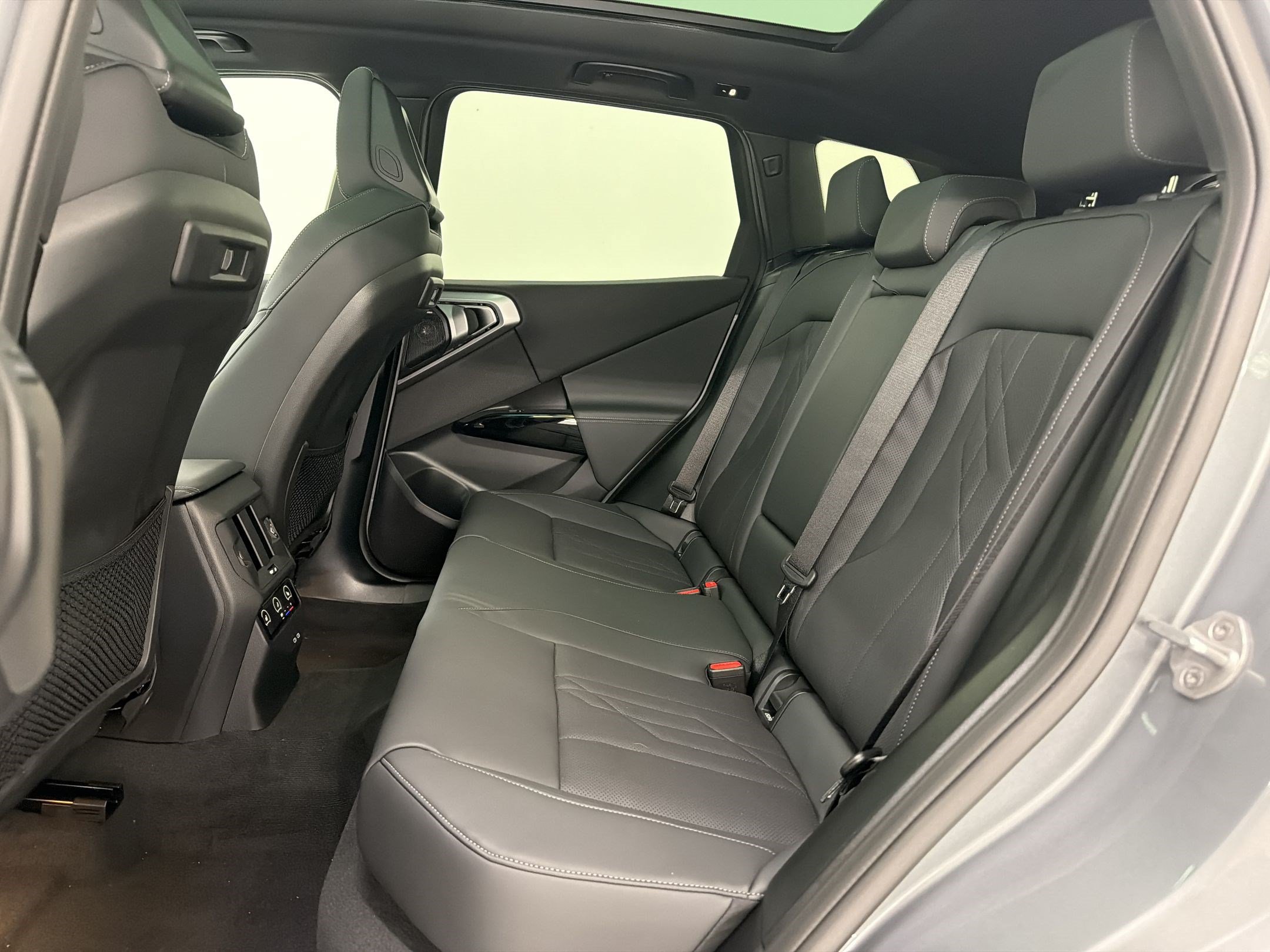 2026 BMW X3 30 - Photo 23