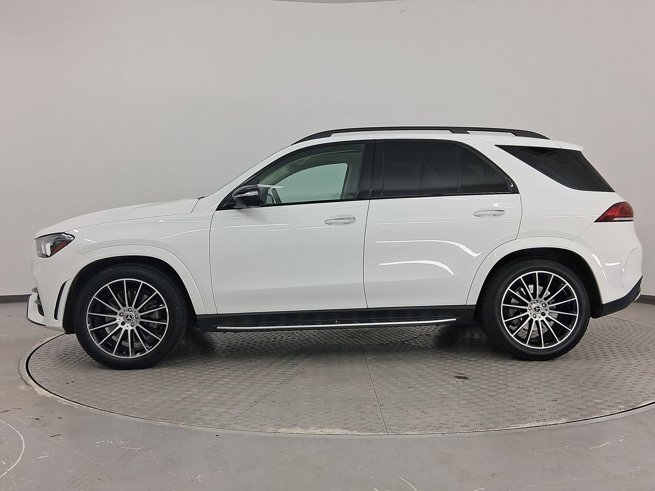 2023 Mercedes Benz GLE 450 4MATIC photo 2