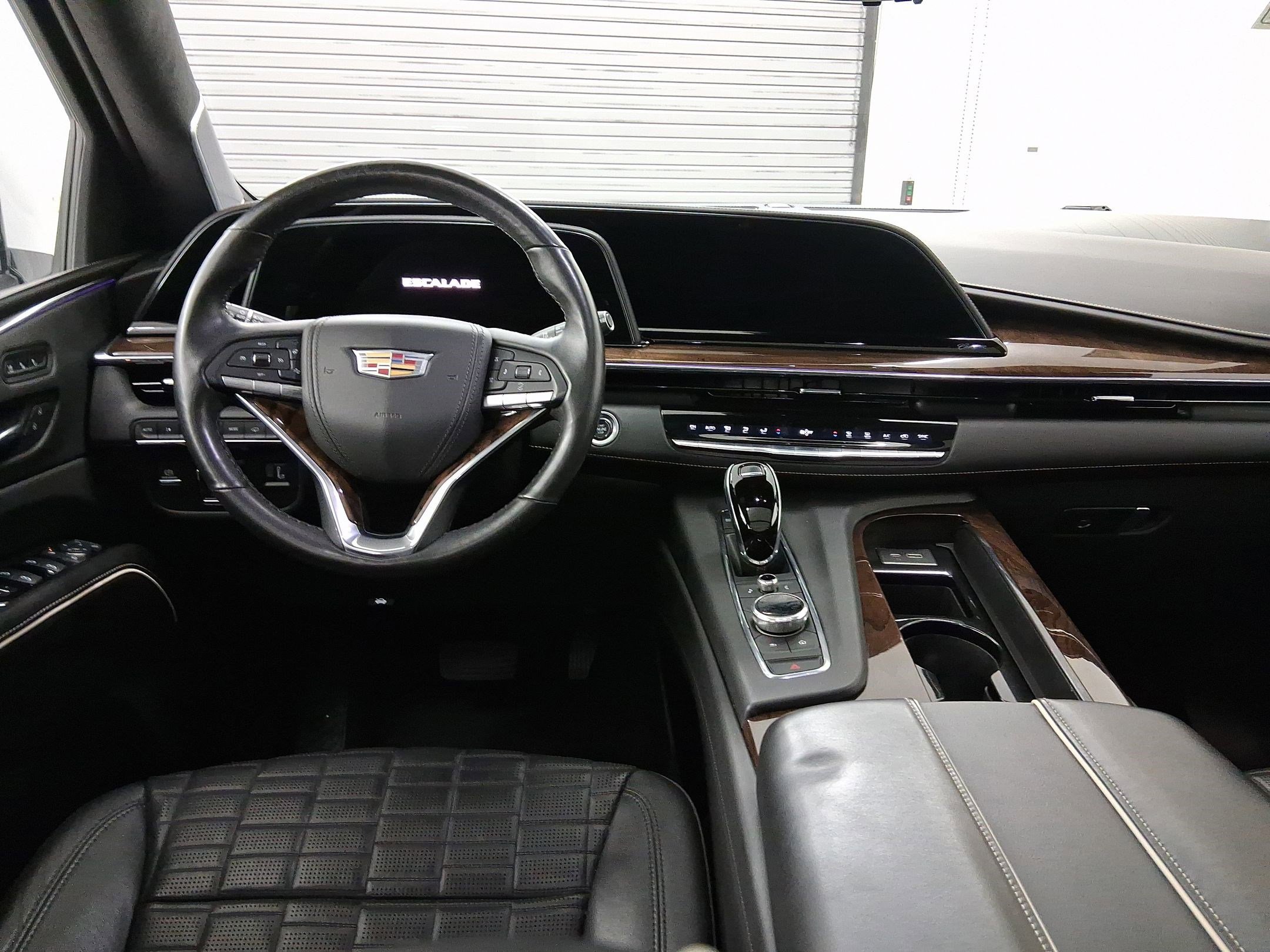 2021 Cadillac Escalade Sport Platinum photo 3