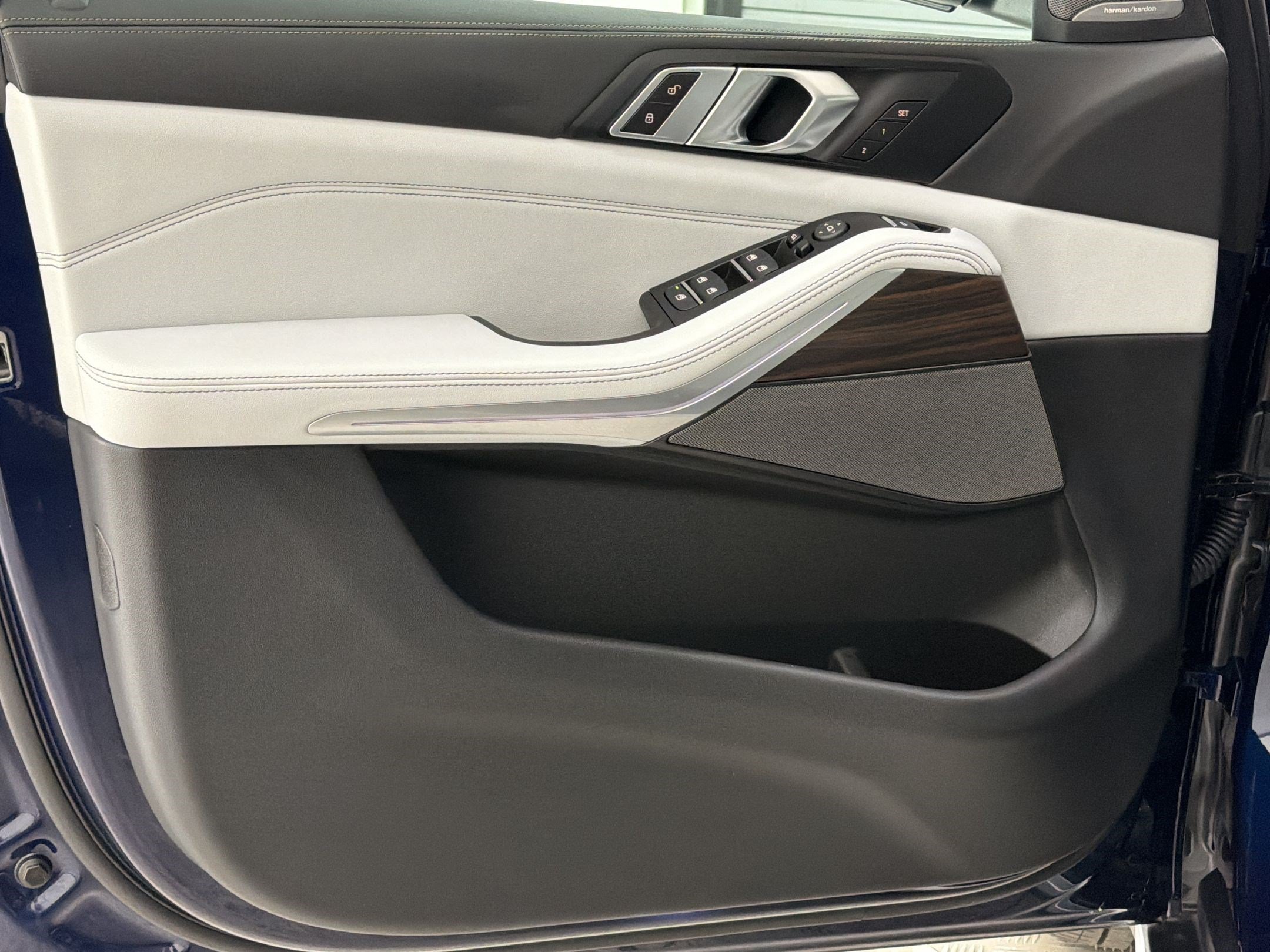 2026 BMW X5 40i - Photo 14