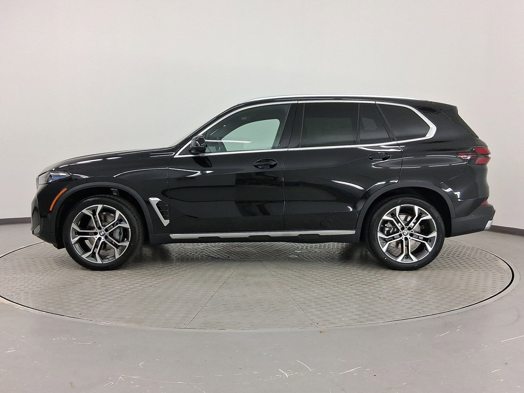 2026 Bmw X5 sDrive40i photo 2