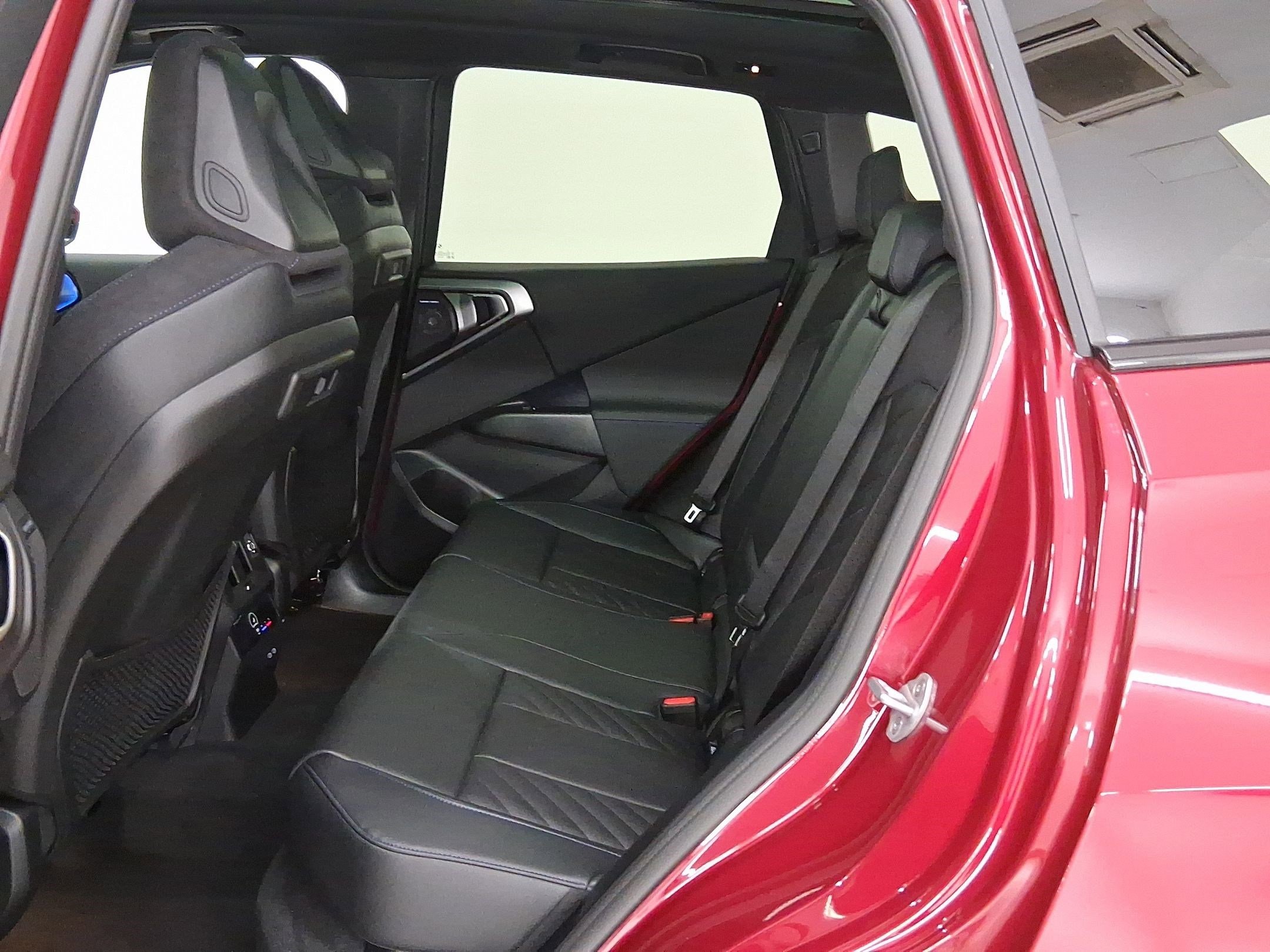 2026 BMW X3 30 - Photo 12