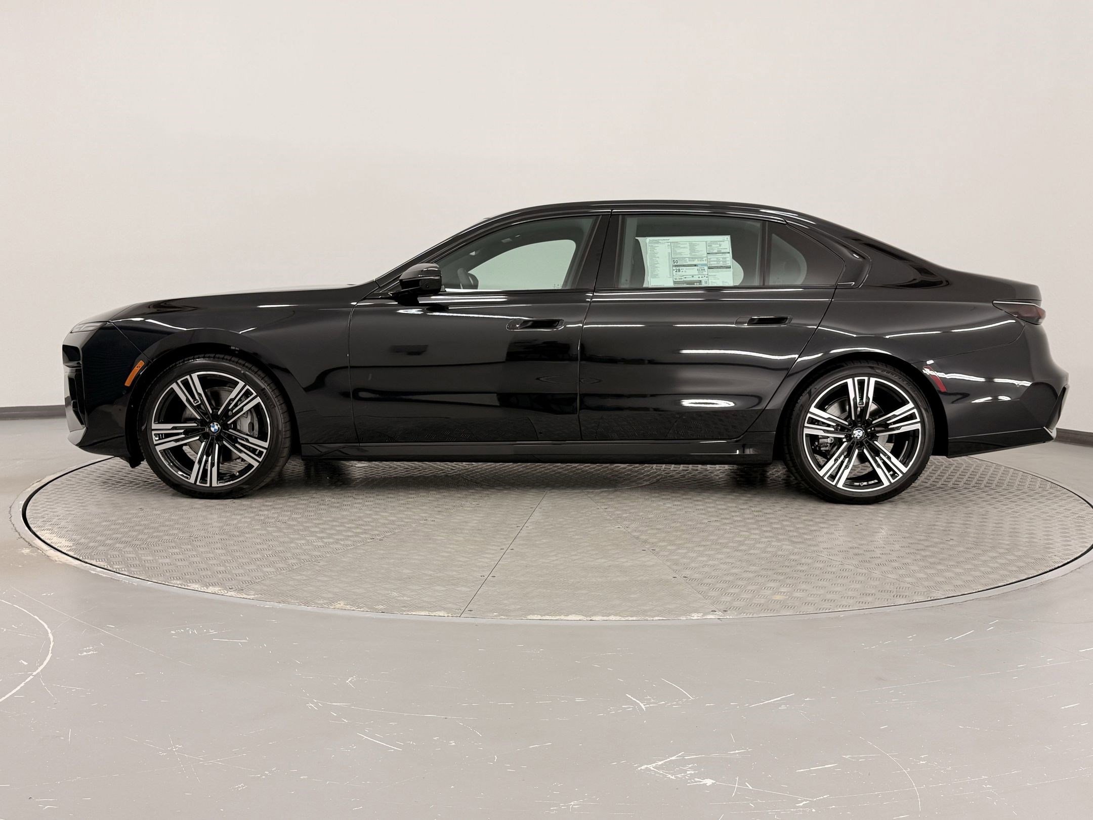 2025 Bmw 740i photo 2