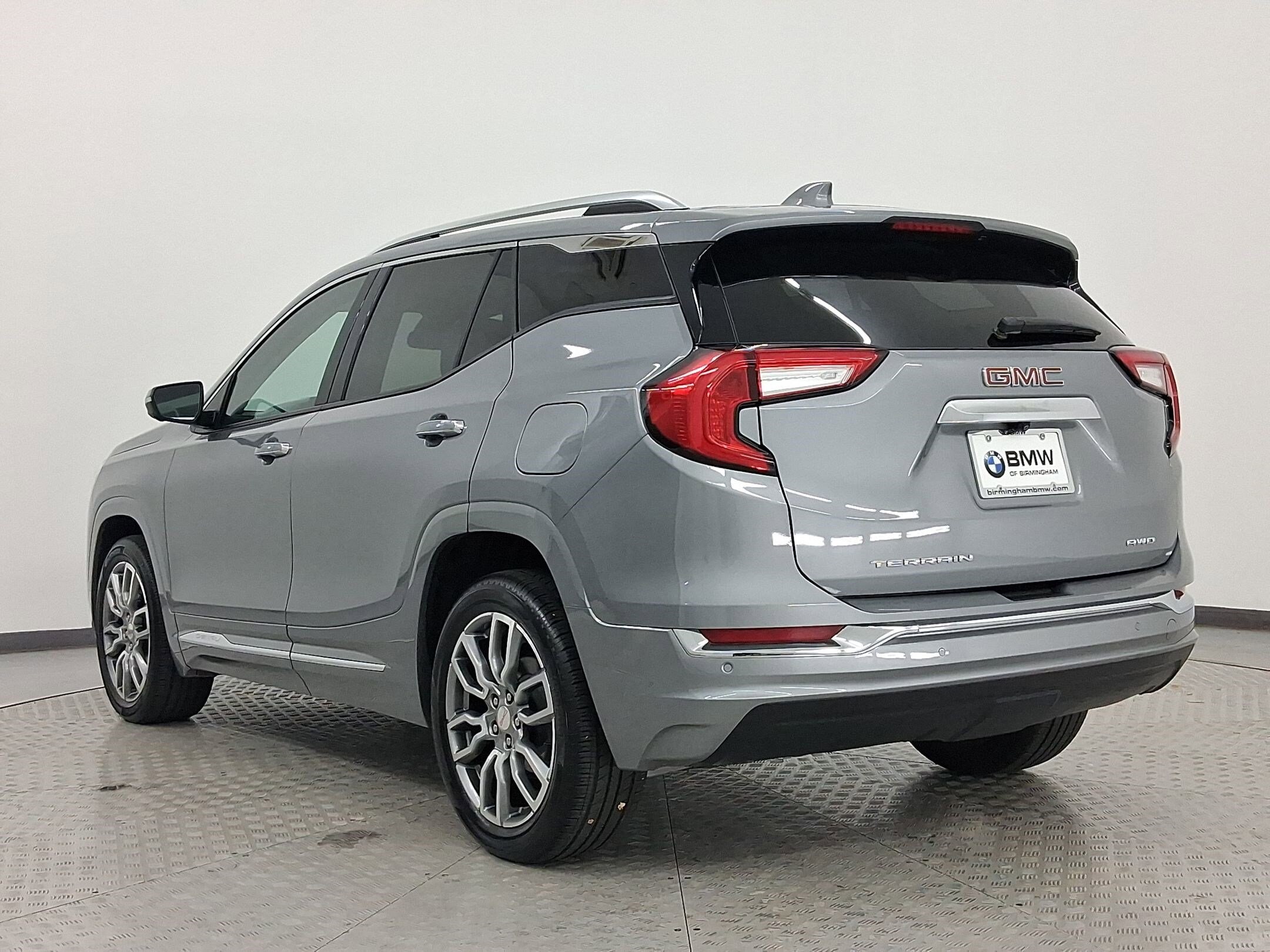 2024 Gmc Terrain Denali photo 3