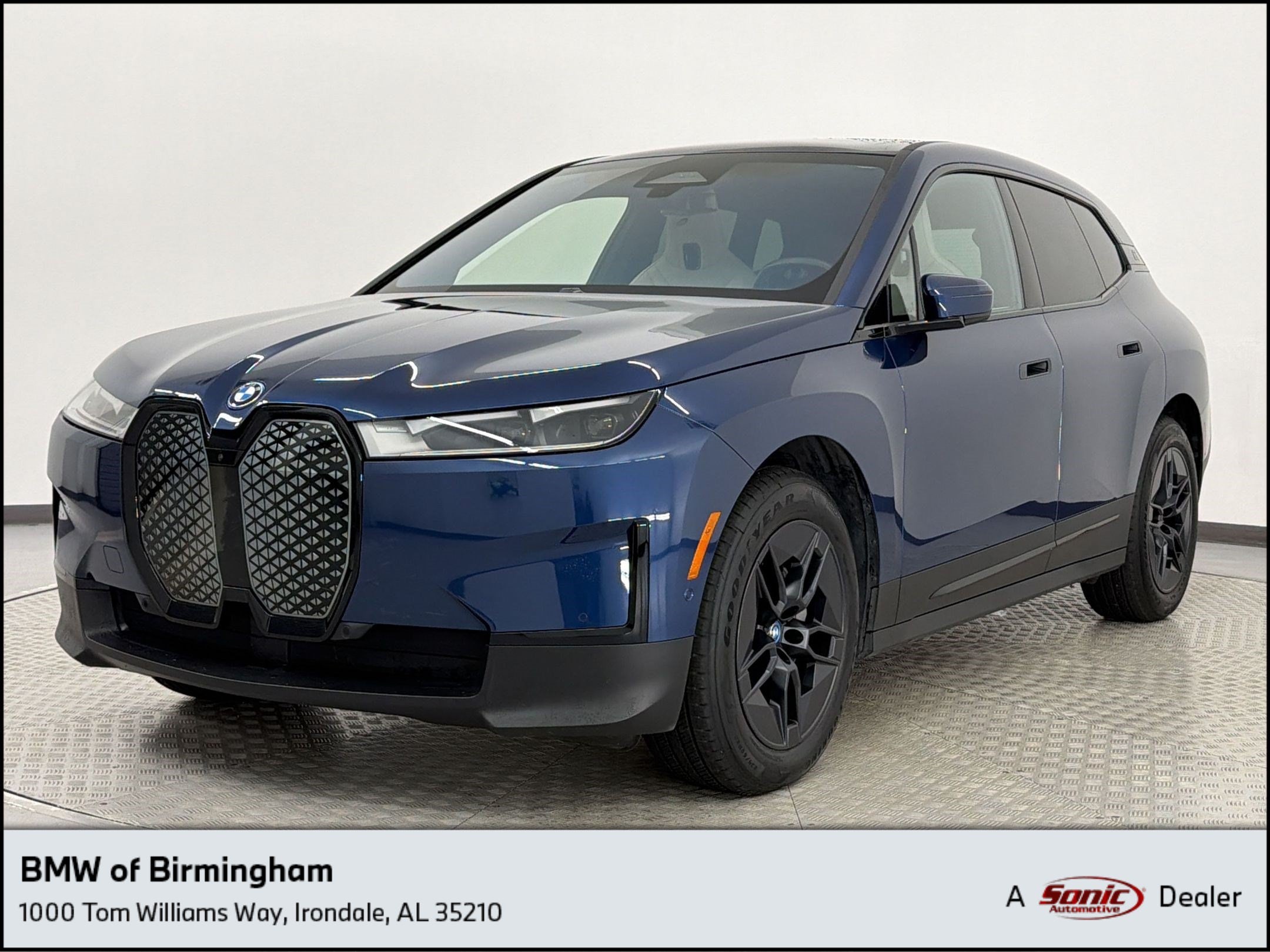 2024 BMW iX xDrive50's photo