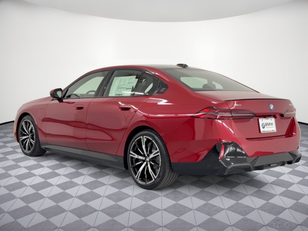 New 2027 BMW 550e xDrive Sedan