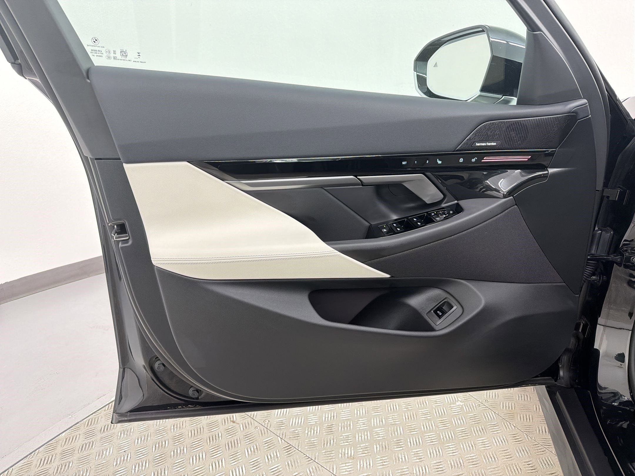 2026 BMW 5 Series 530i - Photo 20