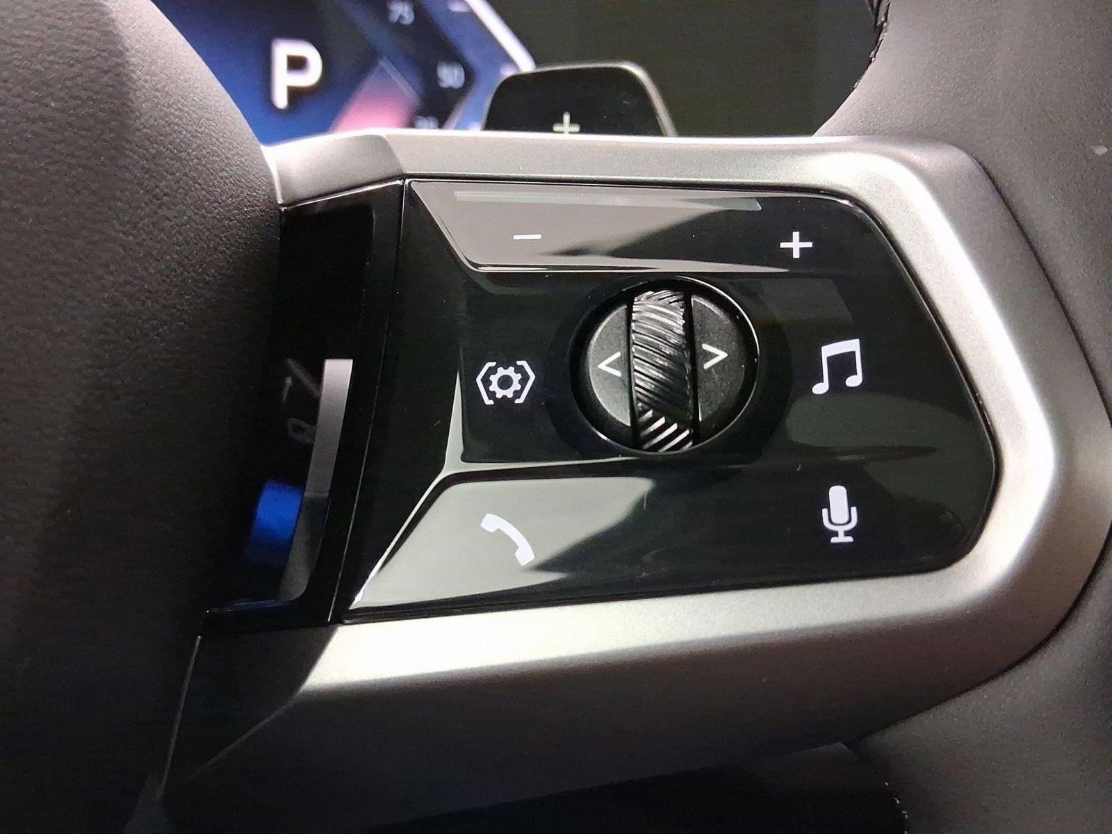 2026 BMW X3 30 - Photo 19