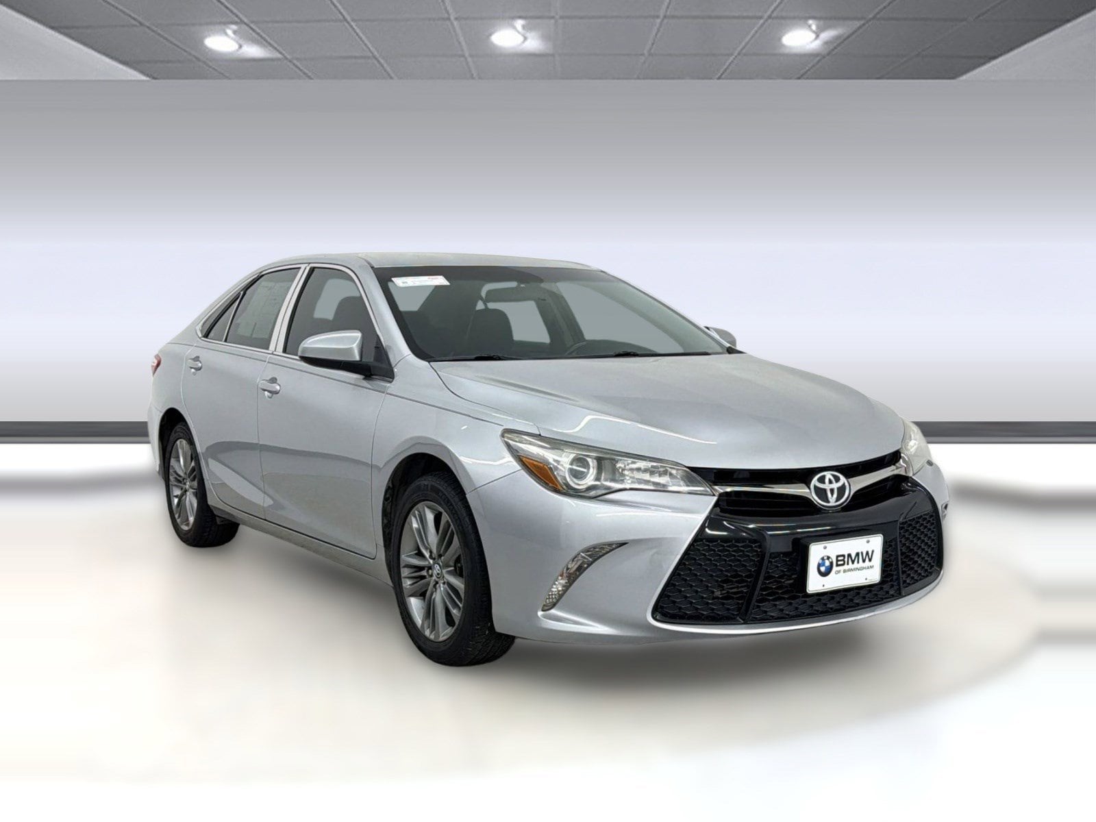 2016 Toyota Camry SE photo 6