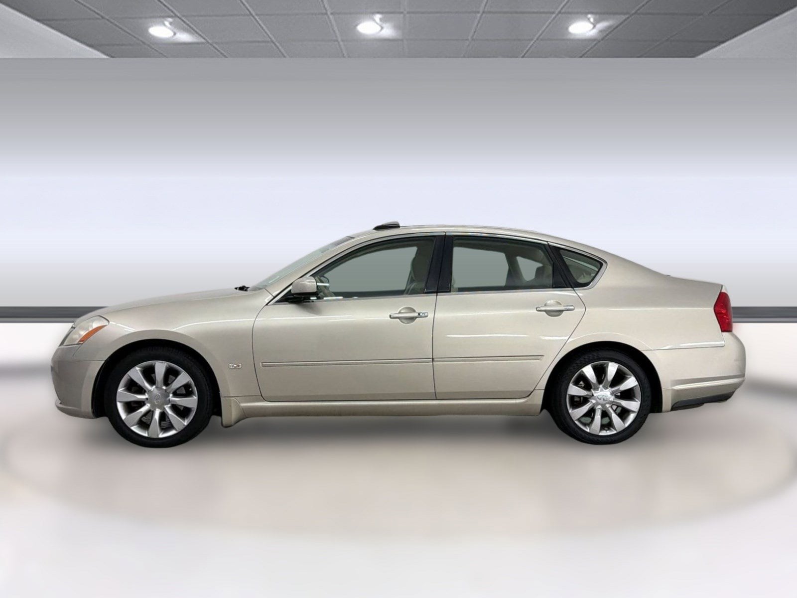 M35 Base Sedan