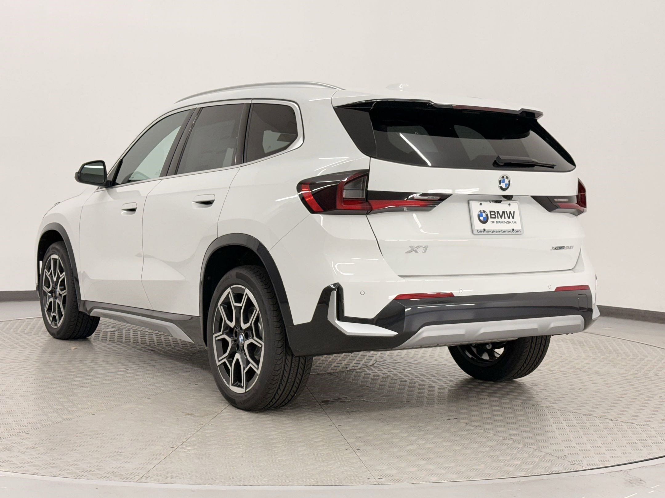 2025 Bmw X1 XDrive28i photo 3
