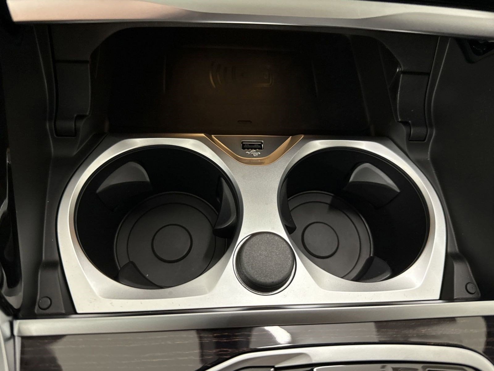 2026 BMW 8 Series 840i - Photo 26