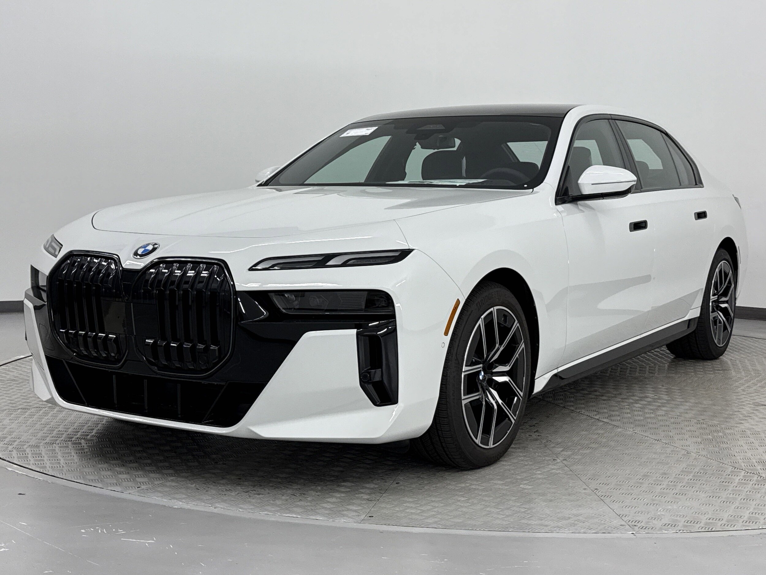 2025 Bmw 740i photo 3