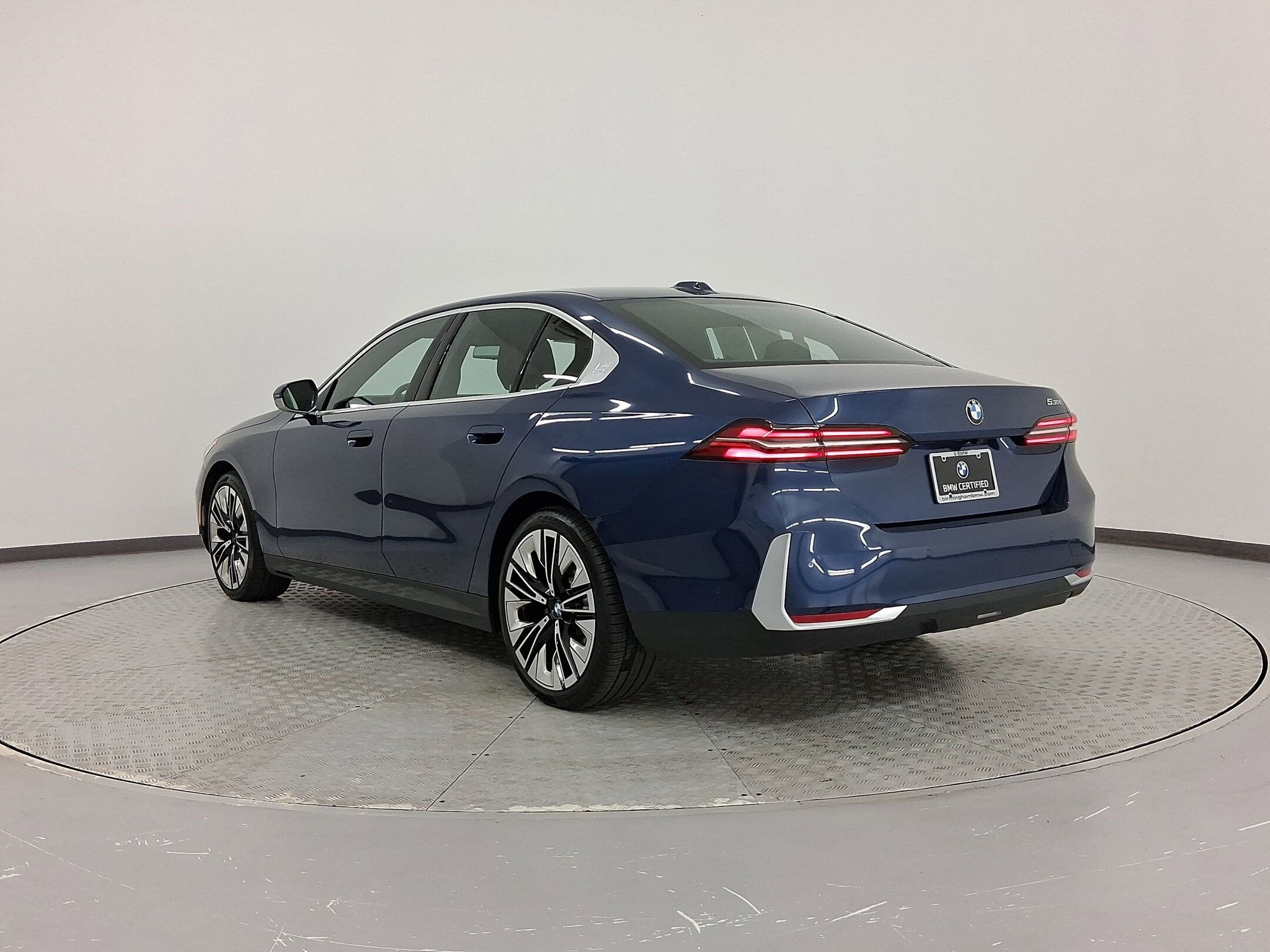 2025 Bmw 530i 5-Series photo 3