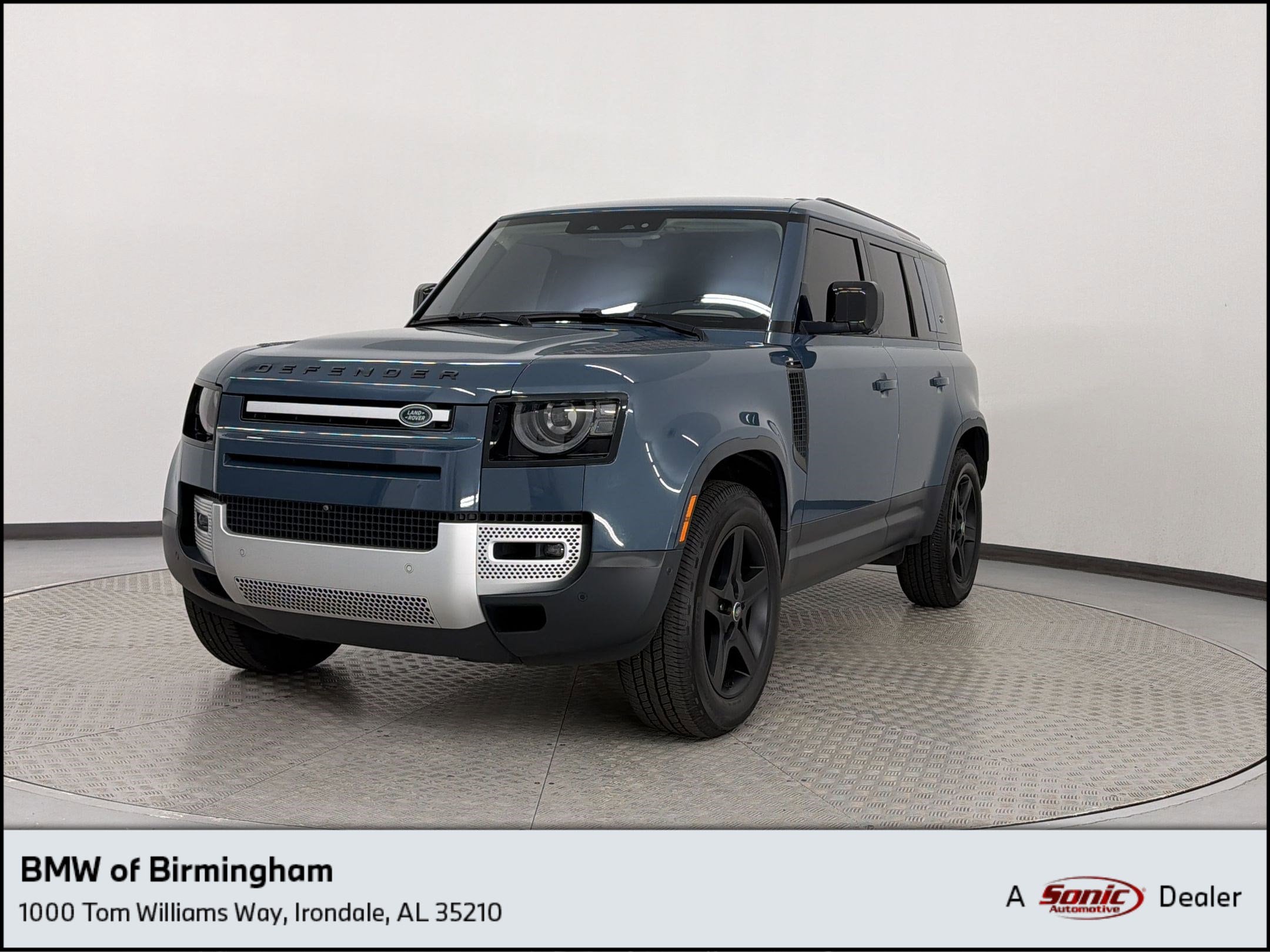 2020 Land Rover Defender HSE's photo