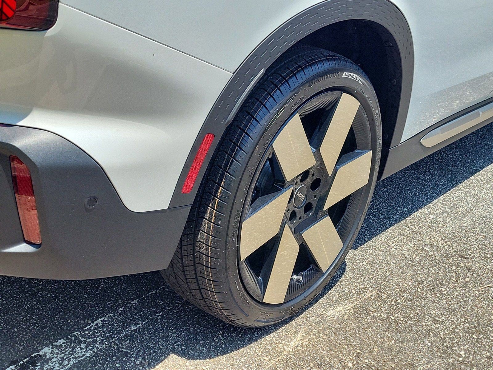 2025 MINI Countryman S - Photo 10