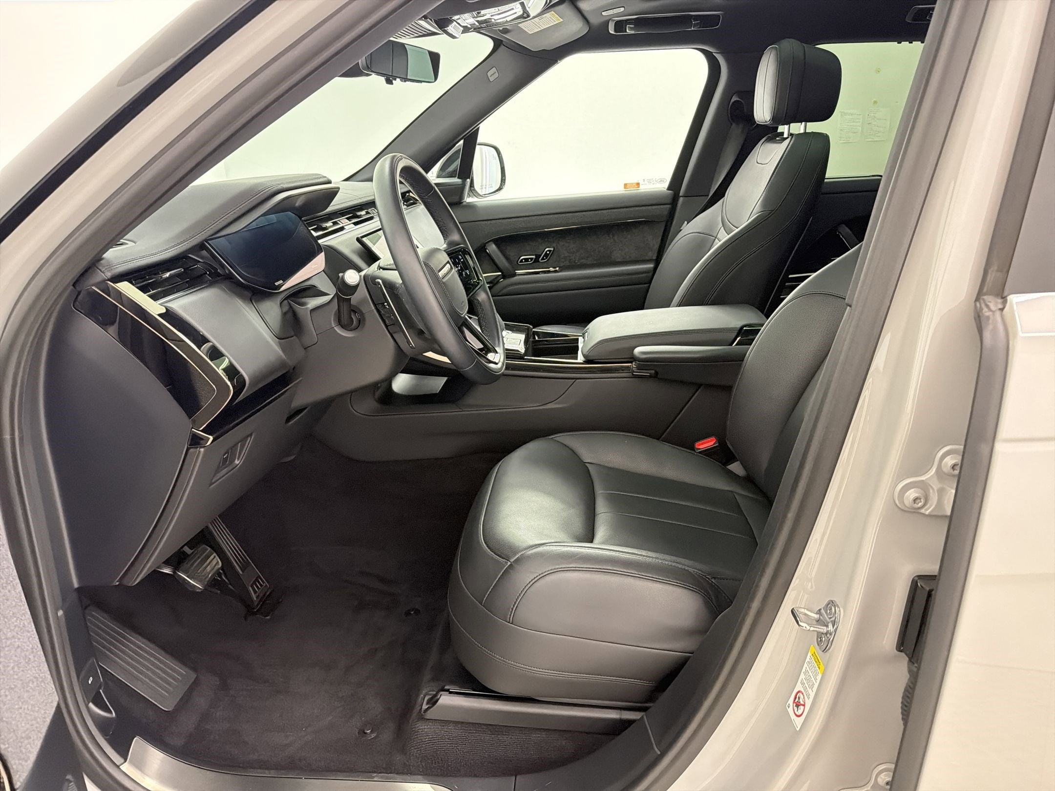 2024 Land Rover Range Rover Sport Dynamic SE photo 4