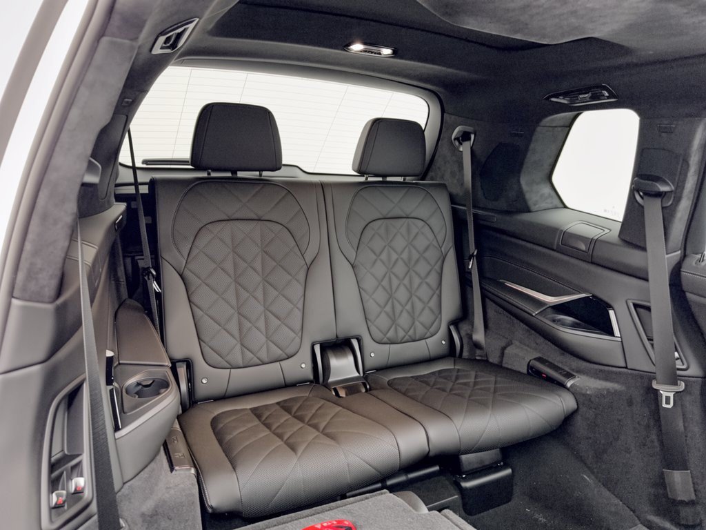 2026 BMW X7 40i - Photo 32
