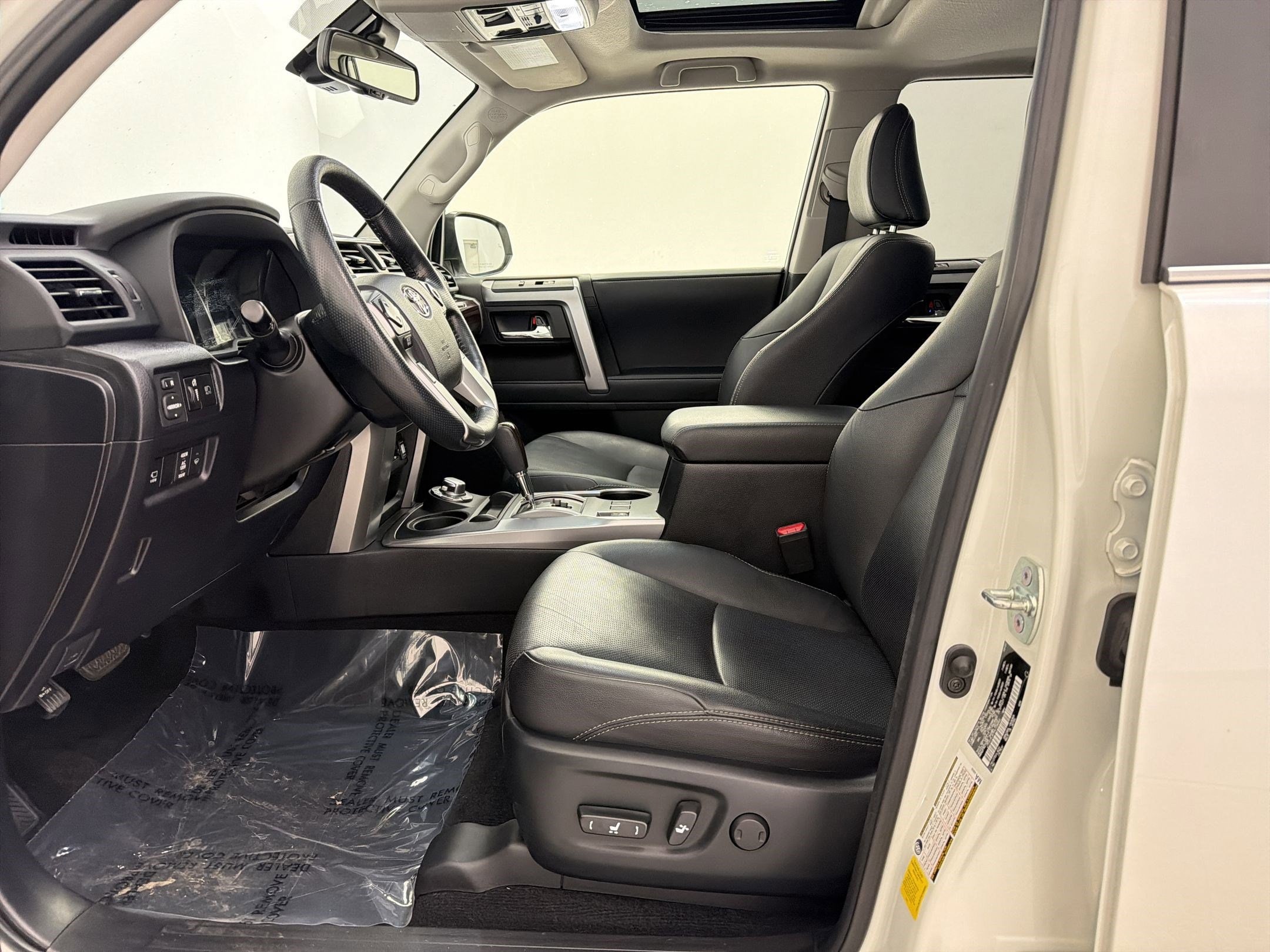 2023 Toyota 4Runner Limited photo 4