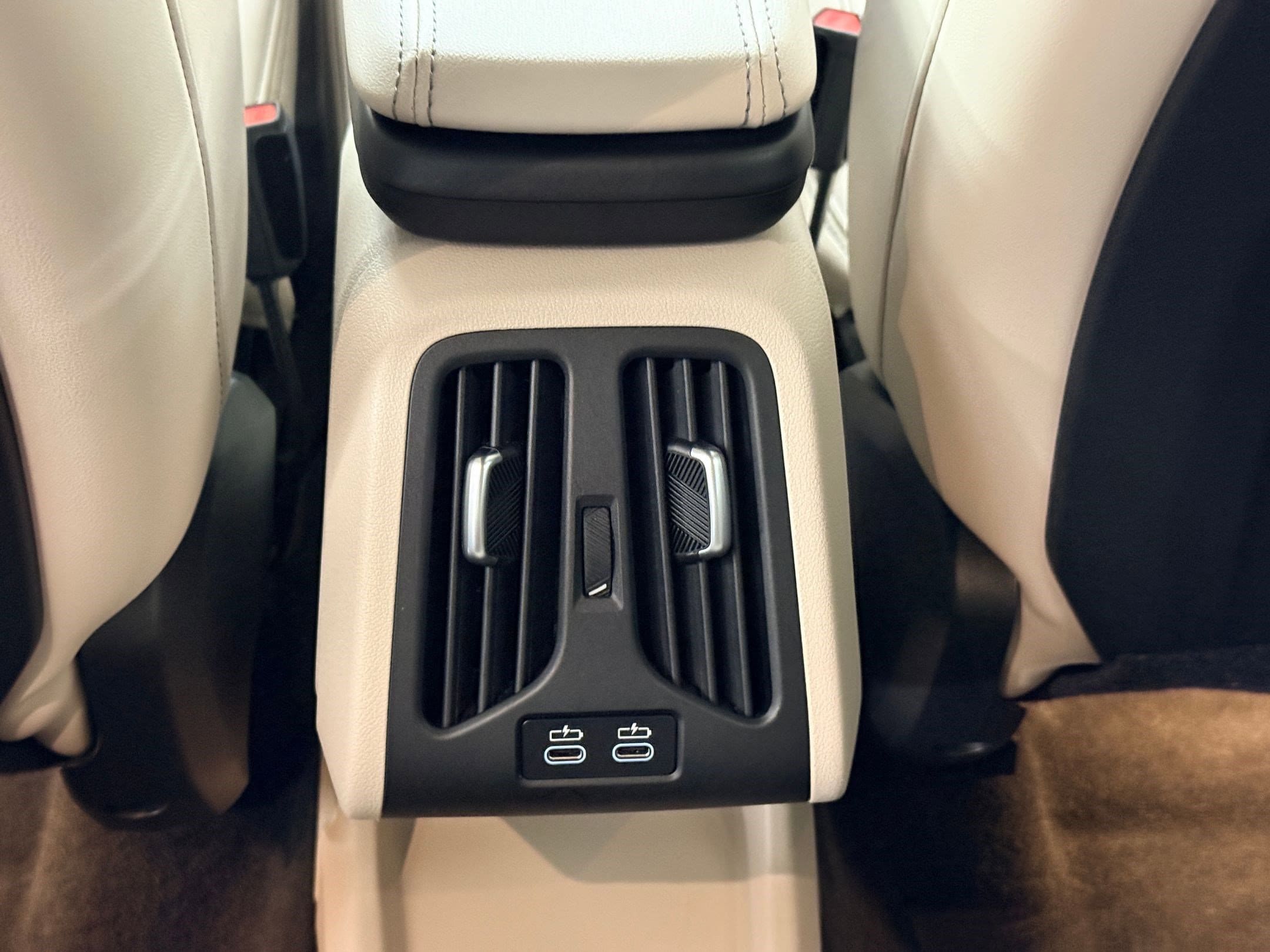 2025 BMW X1 28i - Photo 22