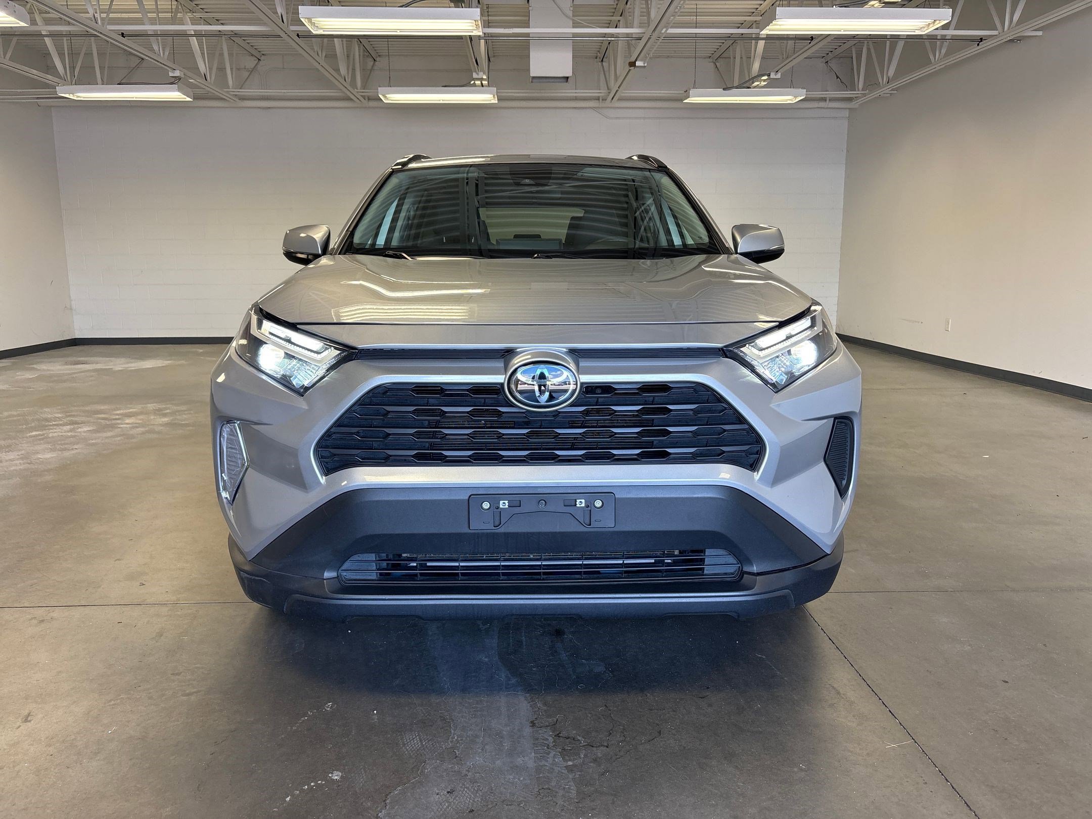 2024 Toyota RAV4 XLE photo 4