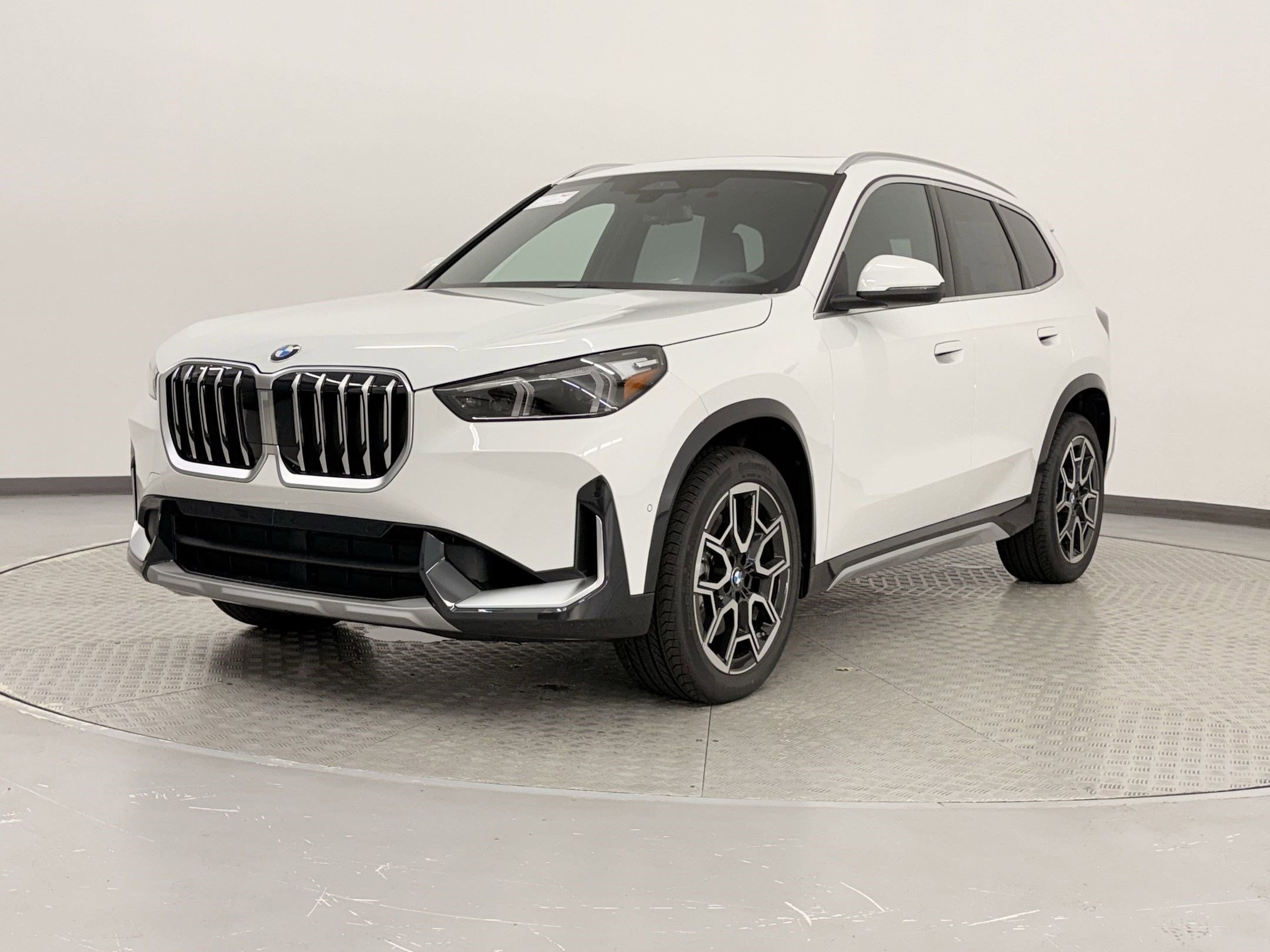 2025 Bmw X1 XDrive28i photo 2