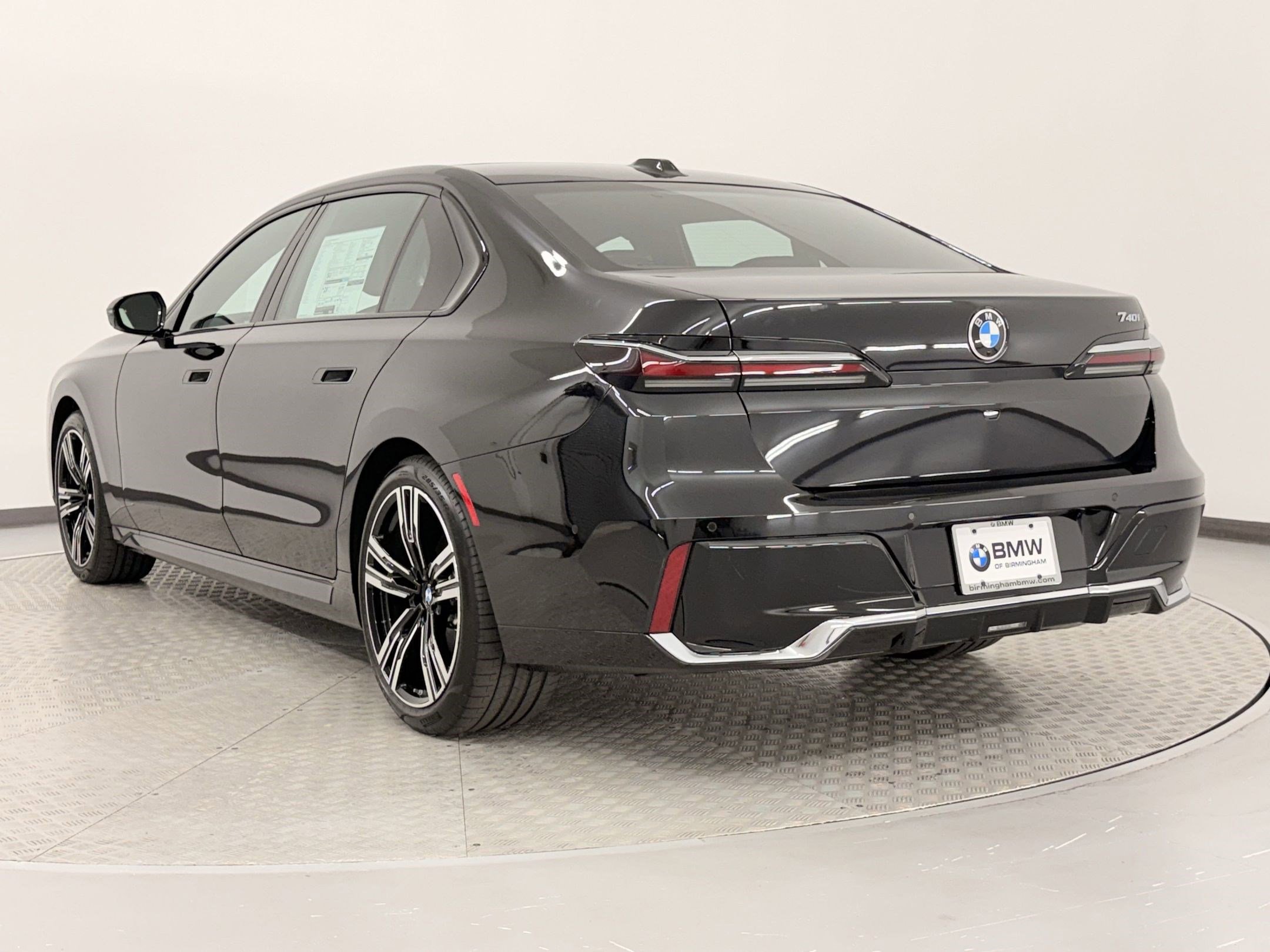 2025 Bmw 740i photo 3
