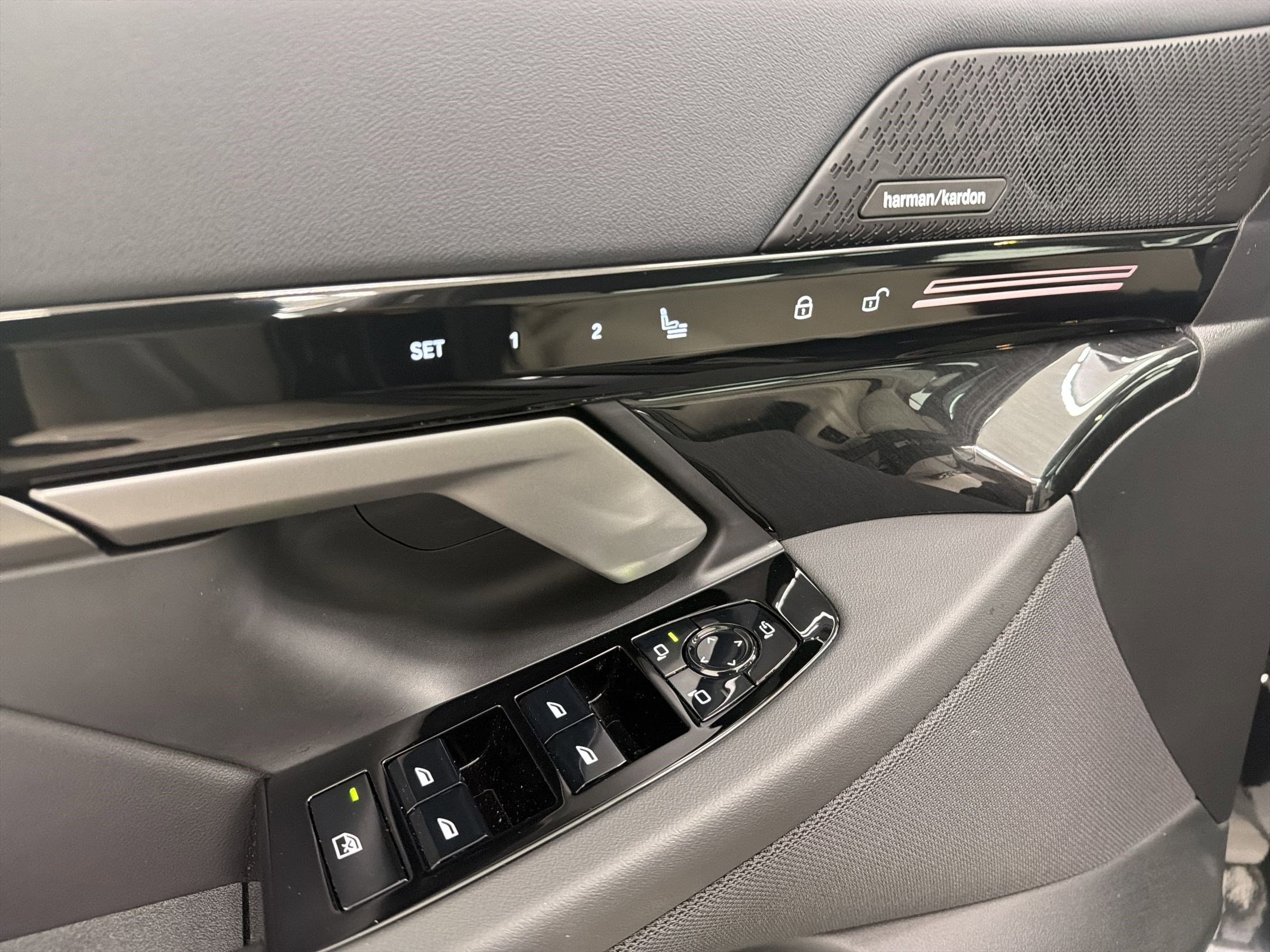 2026 BMW 5 Series 530i - Photo 12