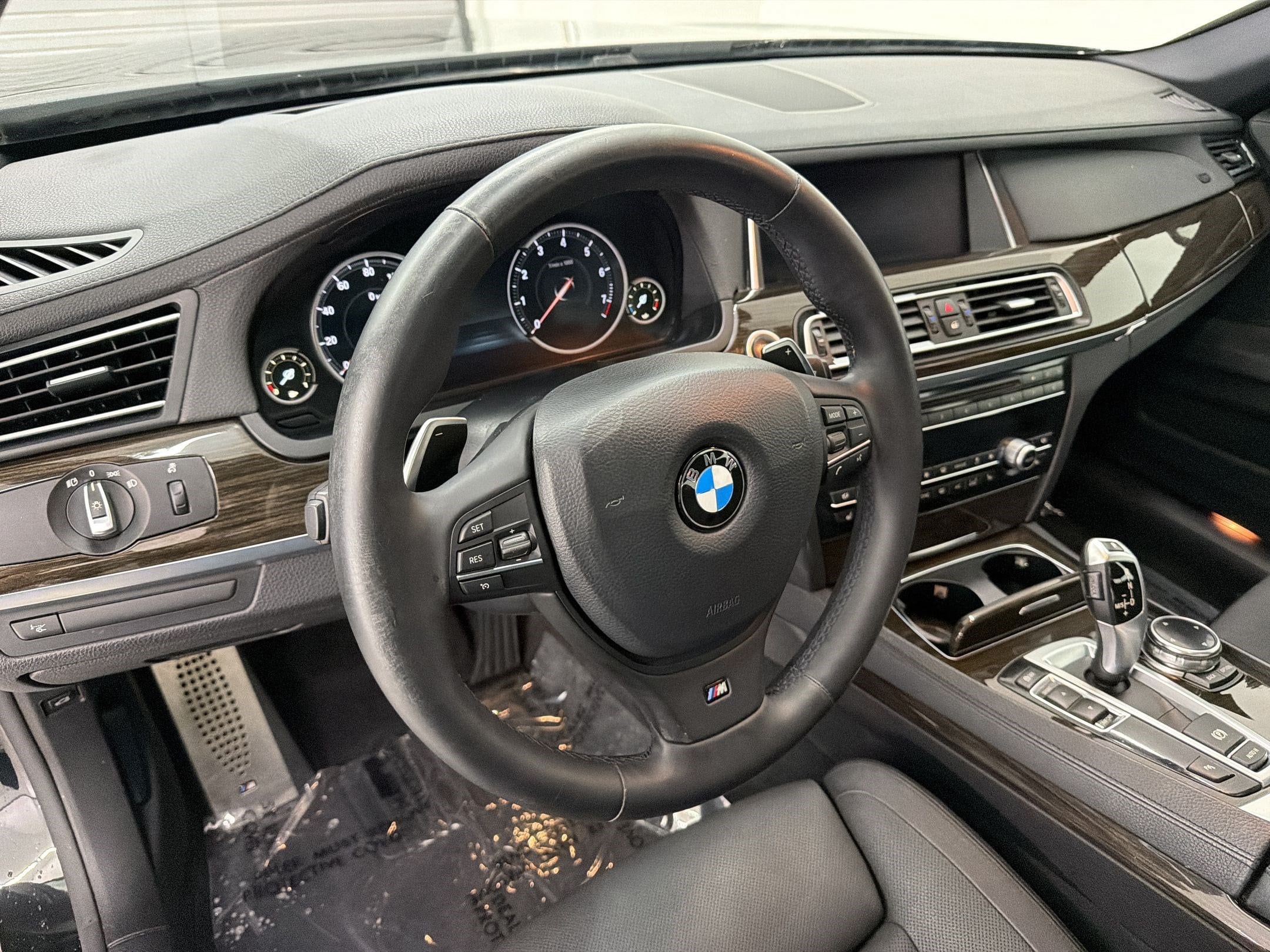 740Li Sedan