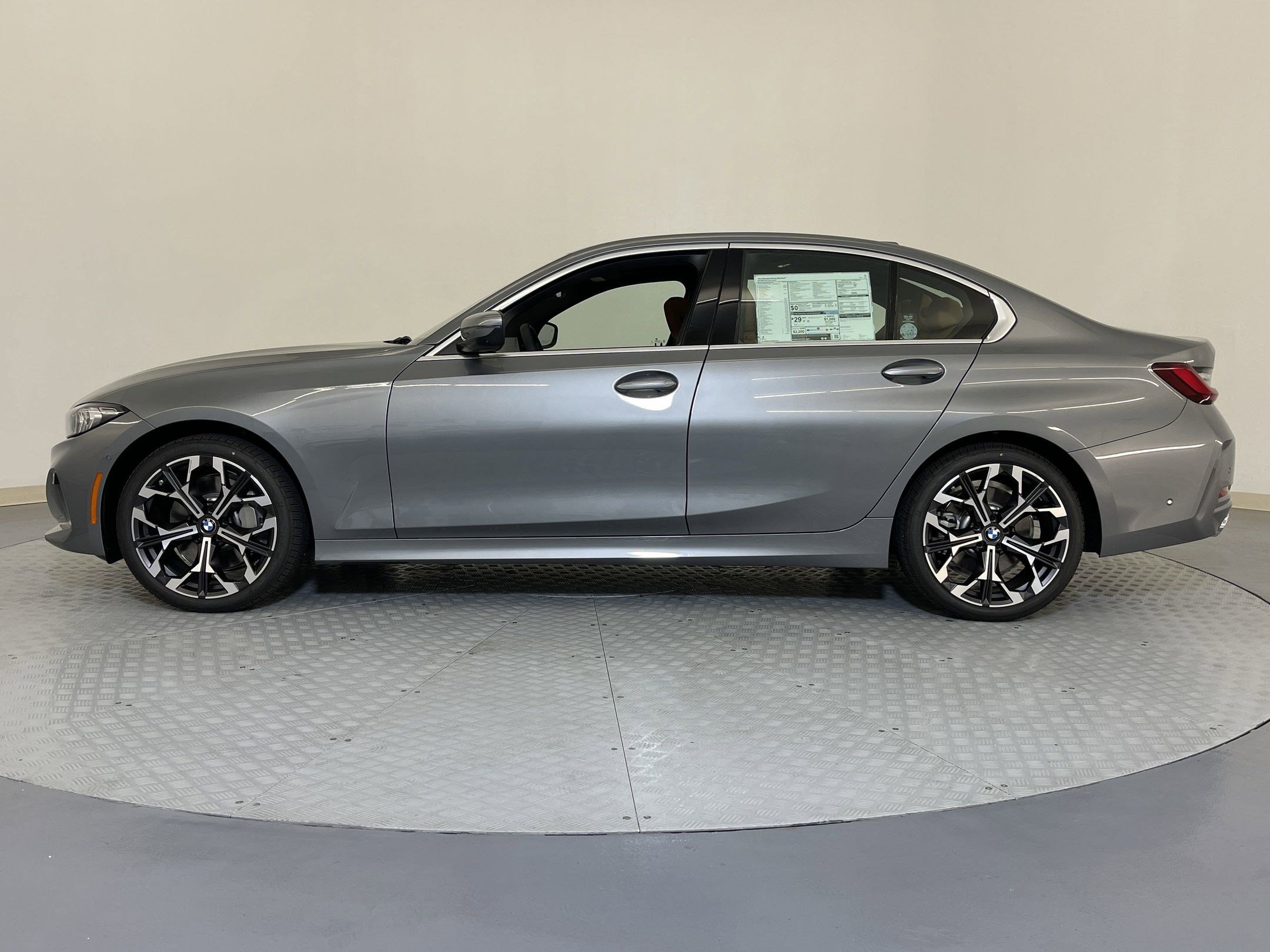2025 Bmw 330i xDrive Sedan photo 2