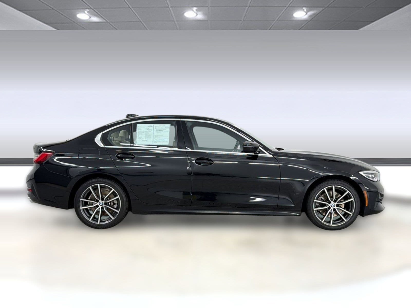 2021 BMW 330i xDrive photo 3