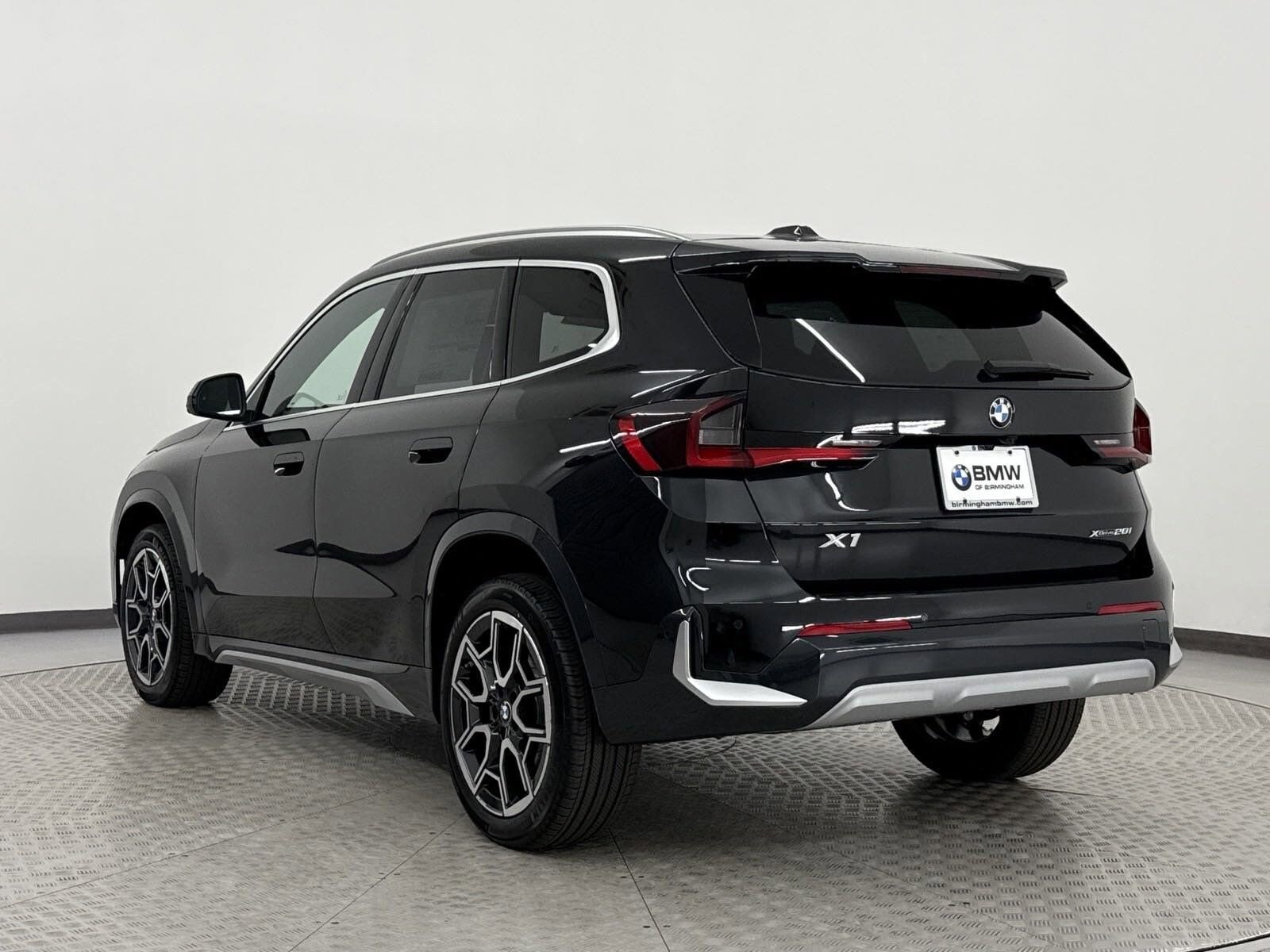 2025 Bmw X1 XDrive28i photo 3