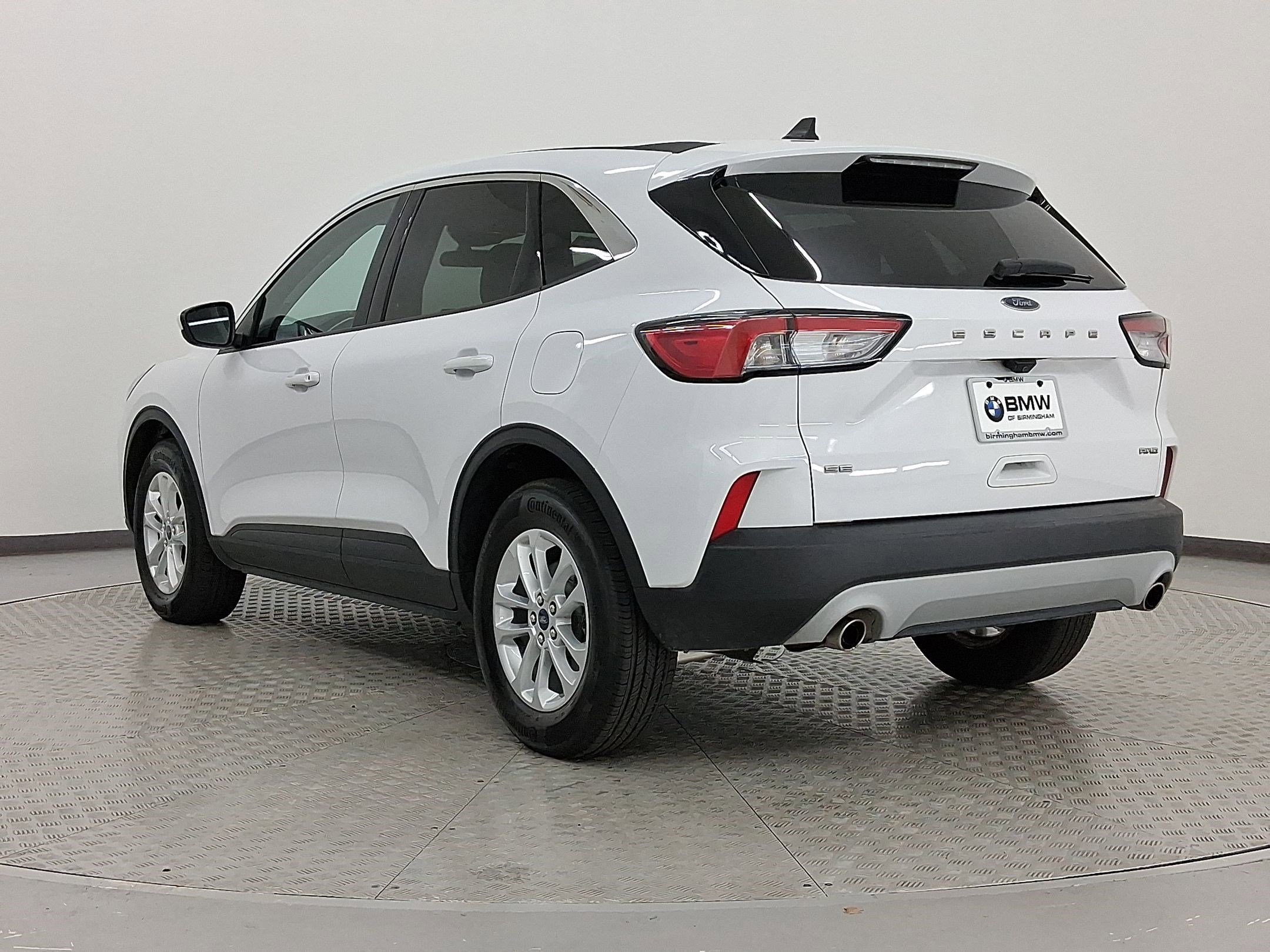 2021 Ford Escape SE photo 2