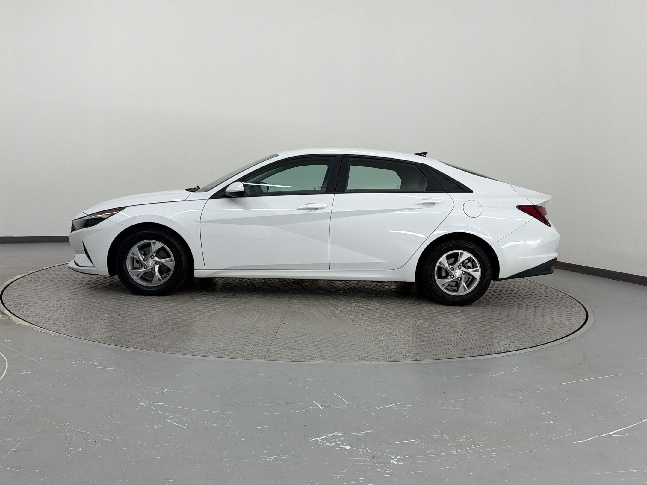 Used 2023 Hyundai Elantra SE with VIN 5NPLL4AG1PH092773 for sale in Irondale, AL
