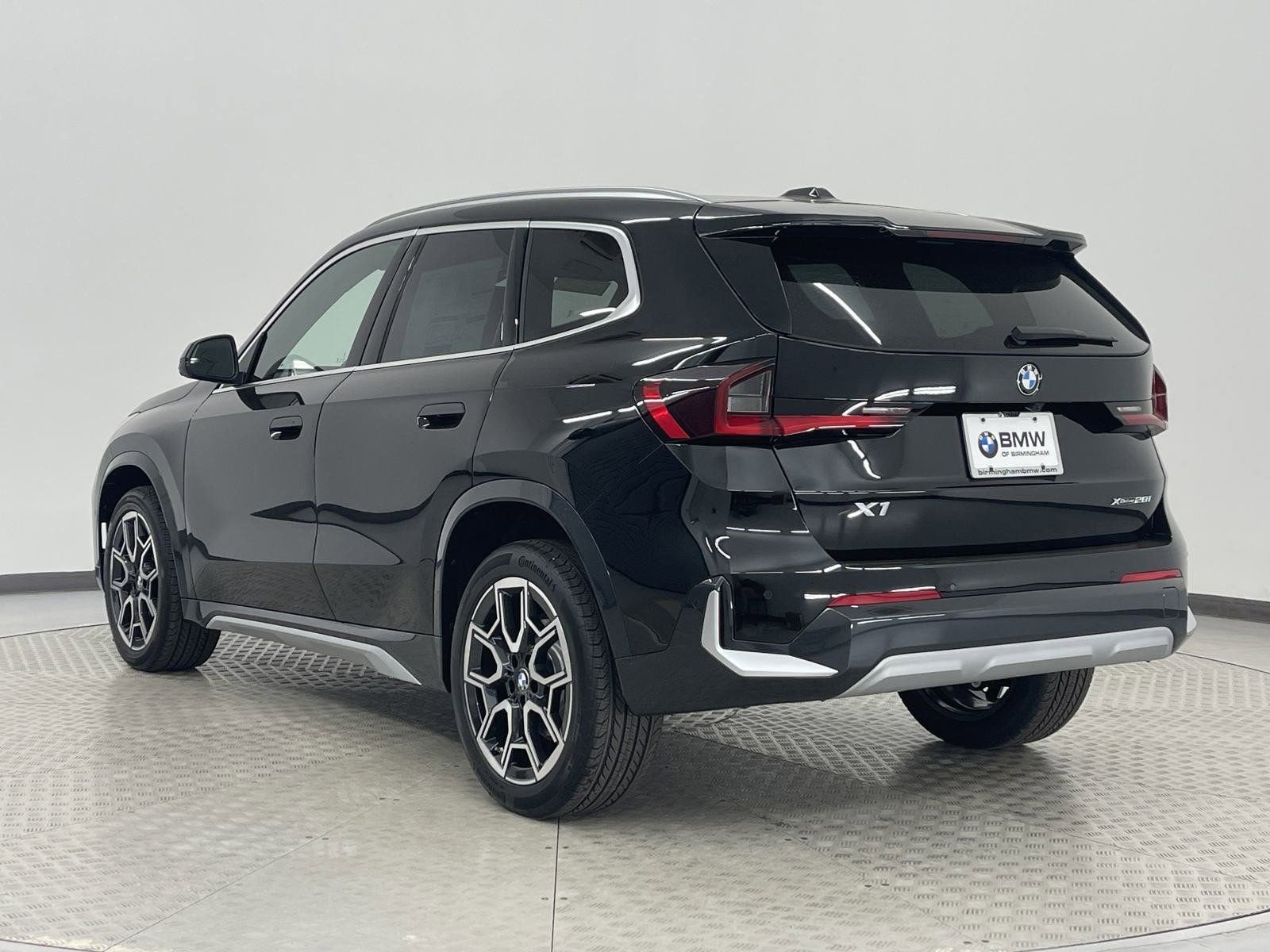 2025 Bmw X1 XDrive28i photo 3