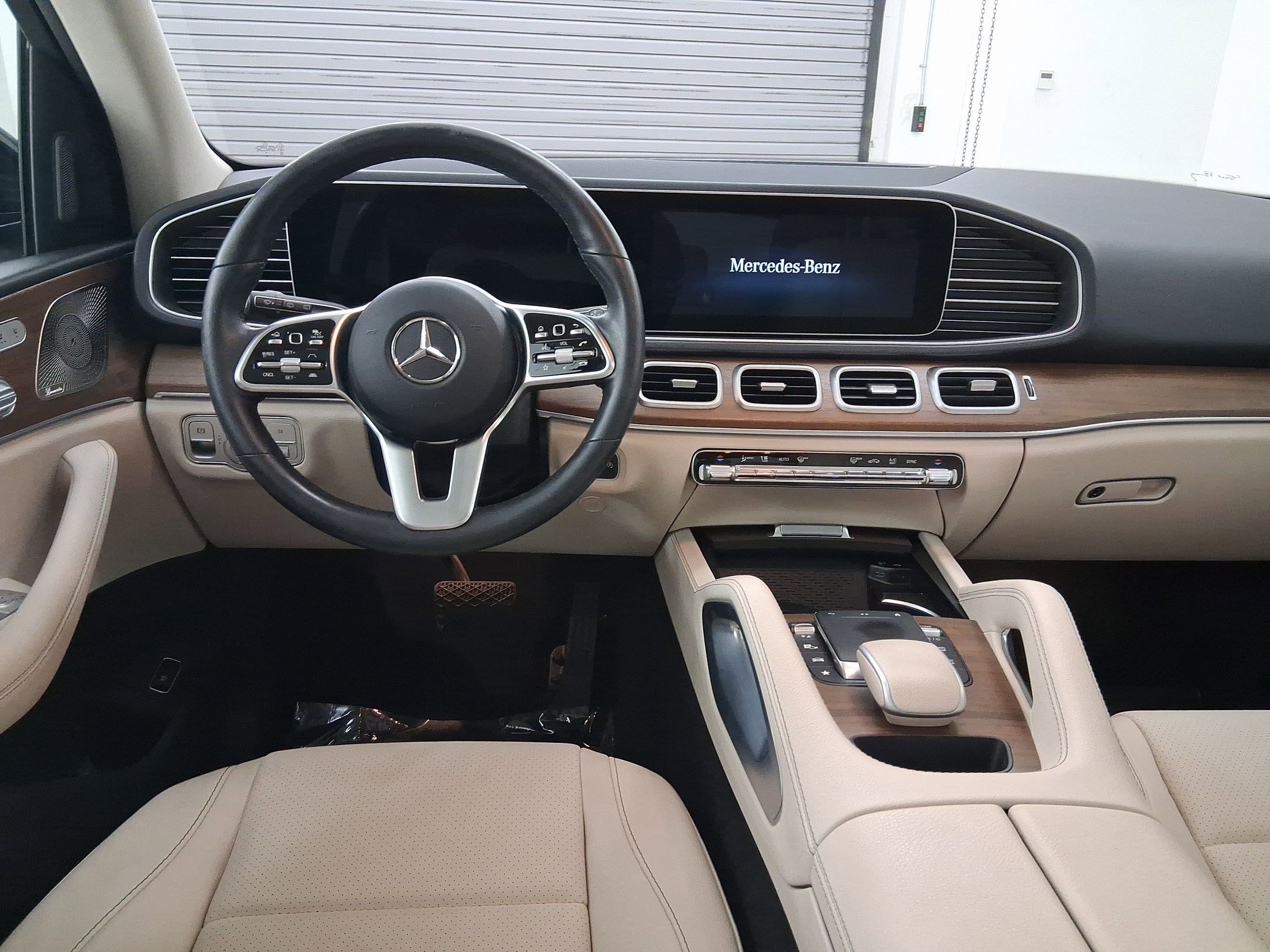 2023 Mercedes Benz GLE 450 4MATIC photo 4