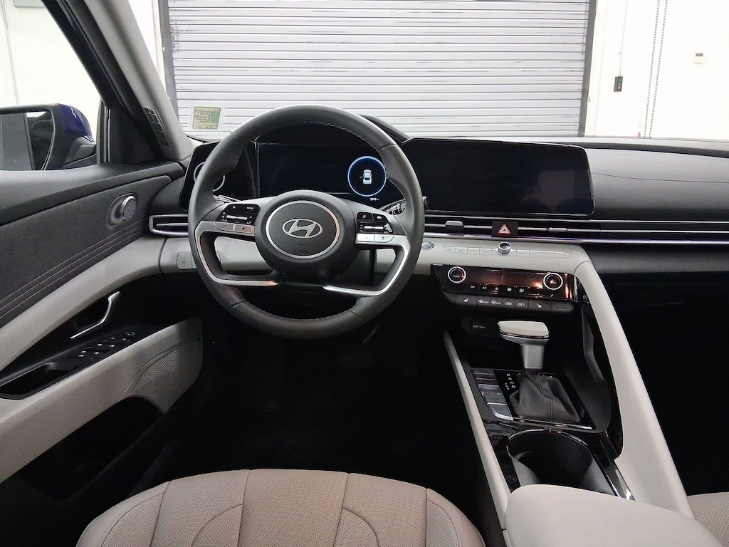 Used 2025 Hyundai Elantra Limited Sedan