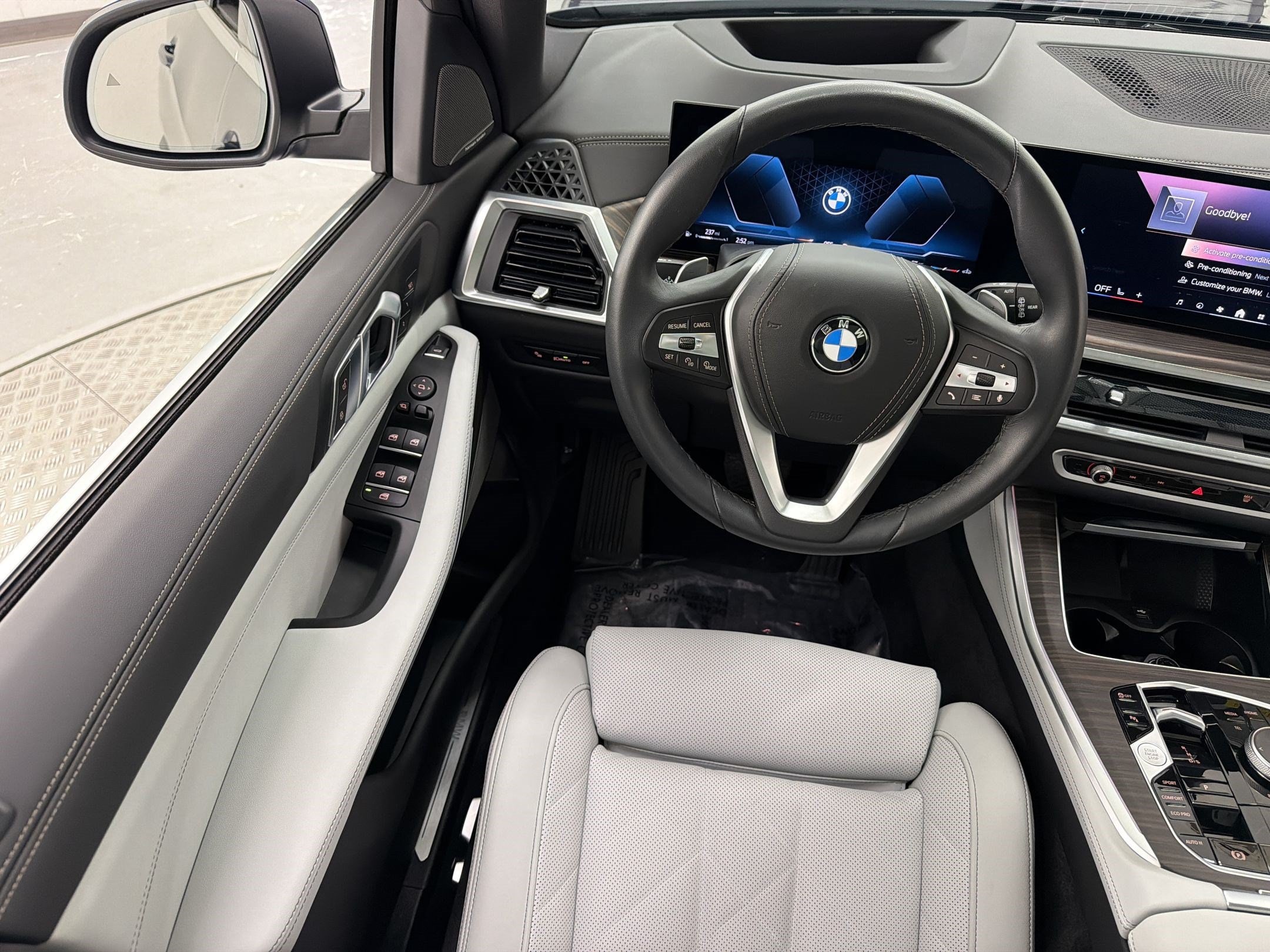 2026 BMW X5 40i - Photo 28