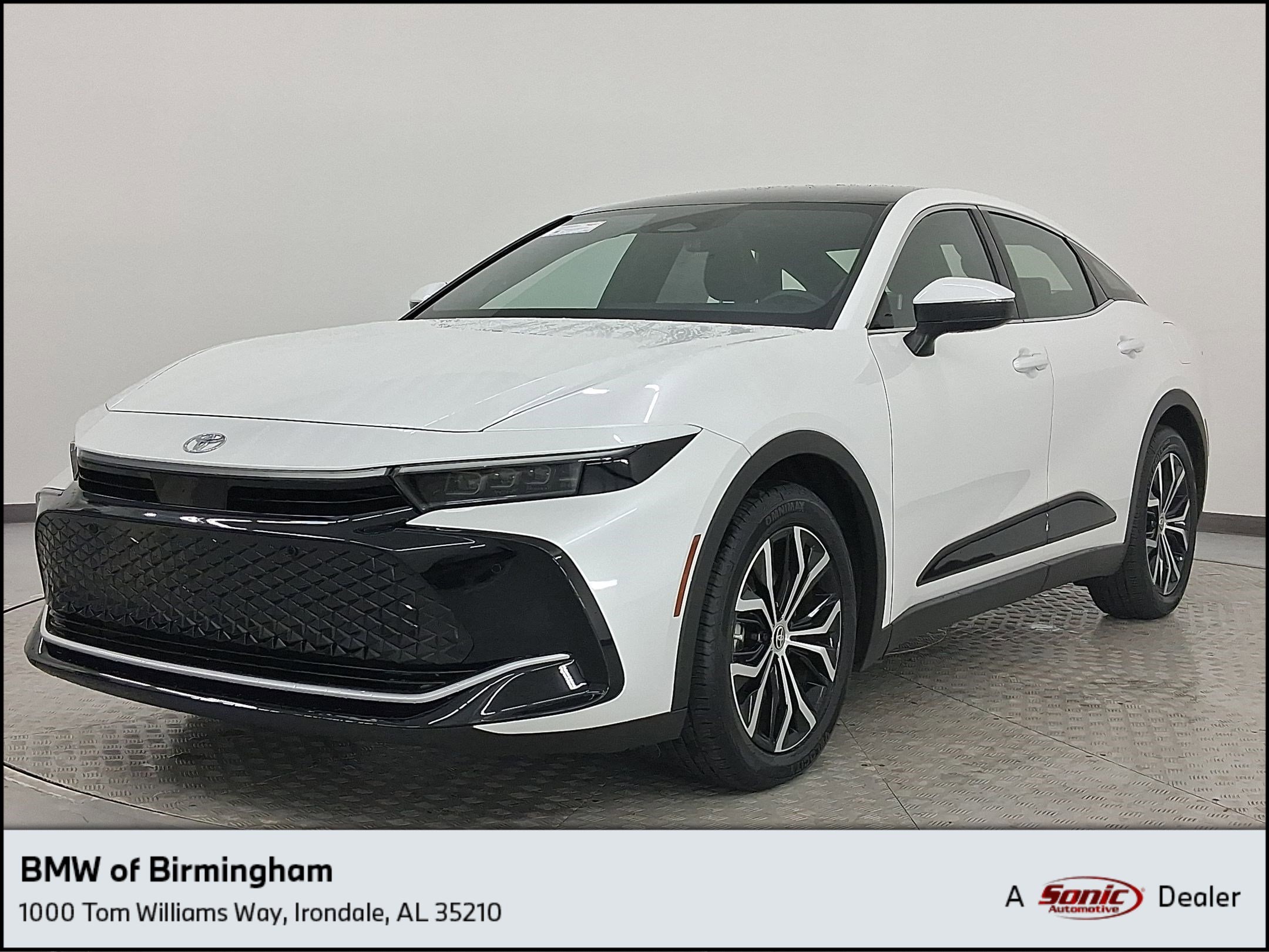 2023 Toyota Crown Limited's photo