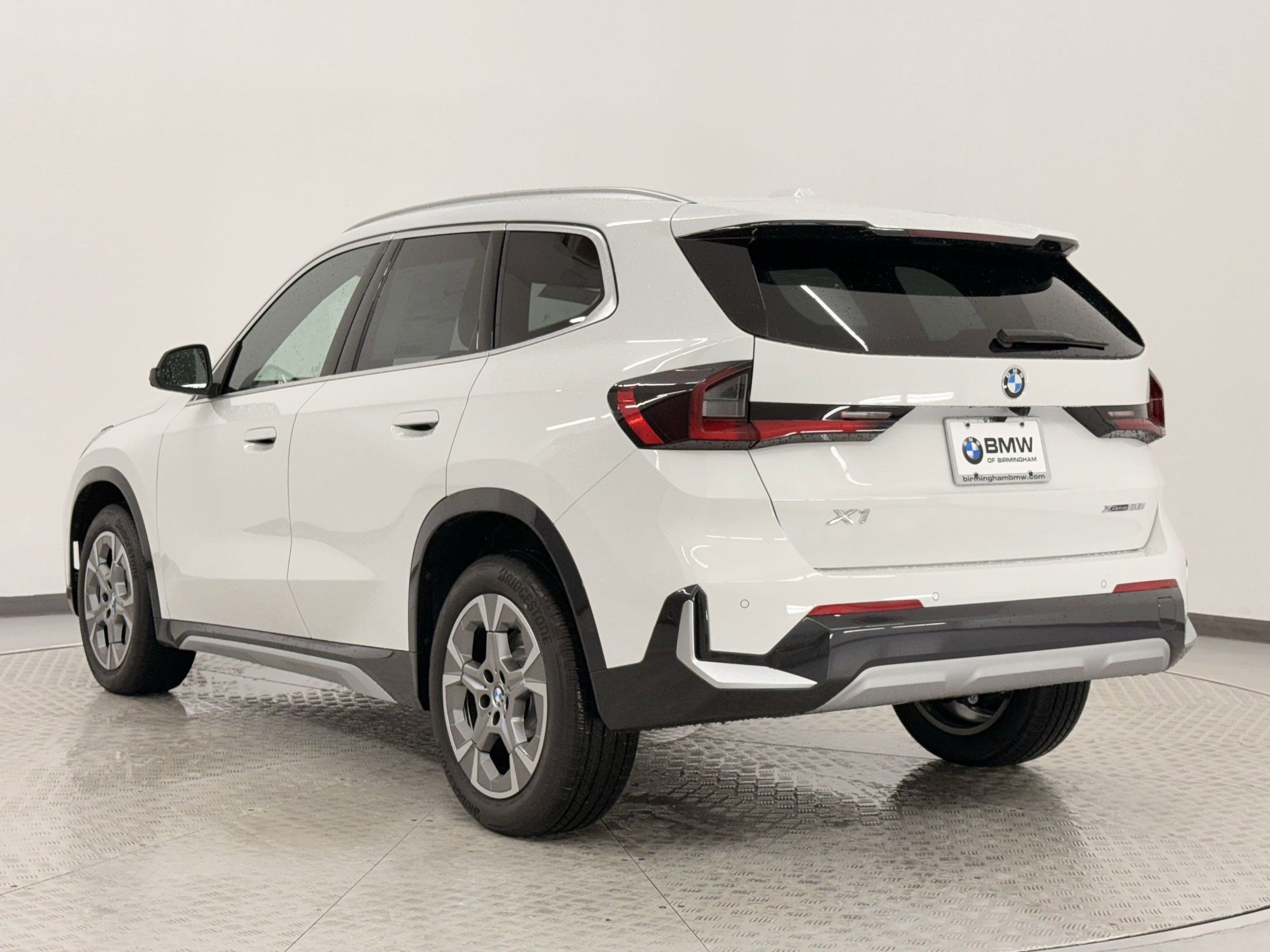 2025 Bmw X1 XDrive28i photo 3