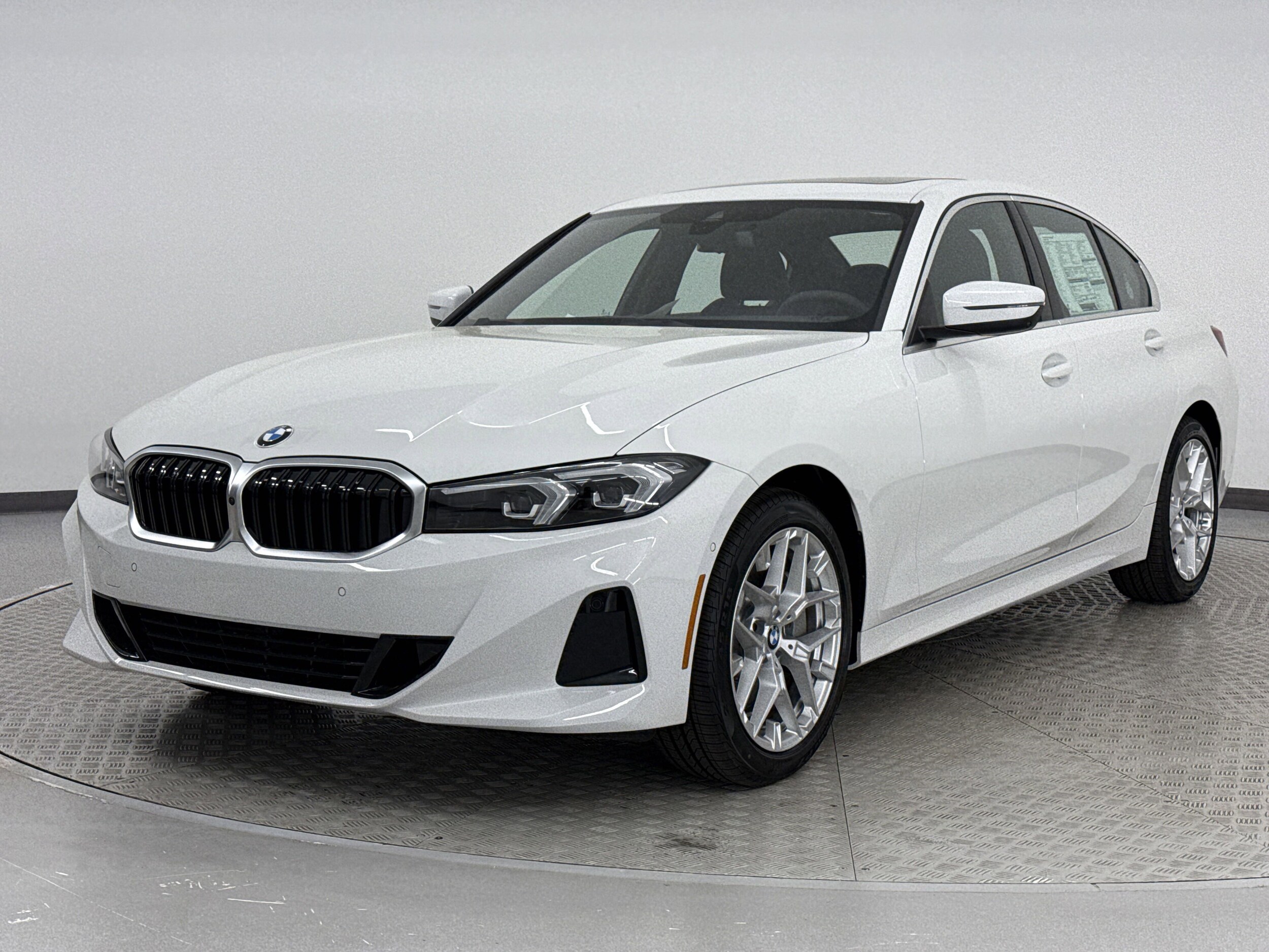 2025 Bmw 330i photo 3