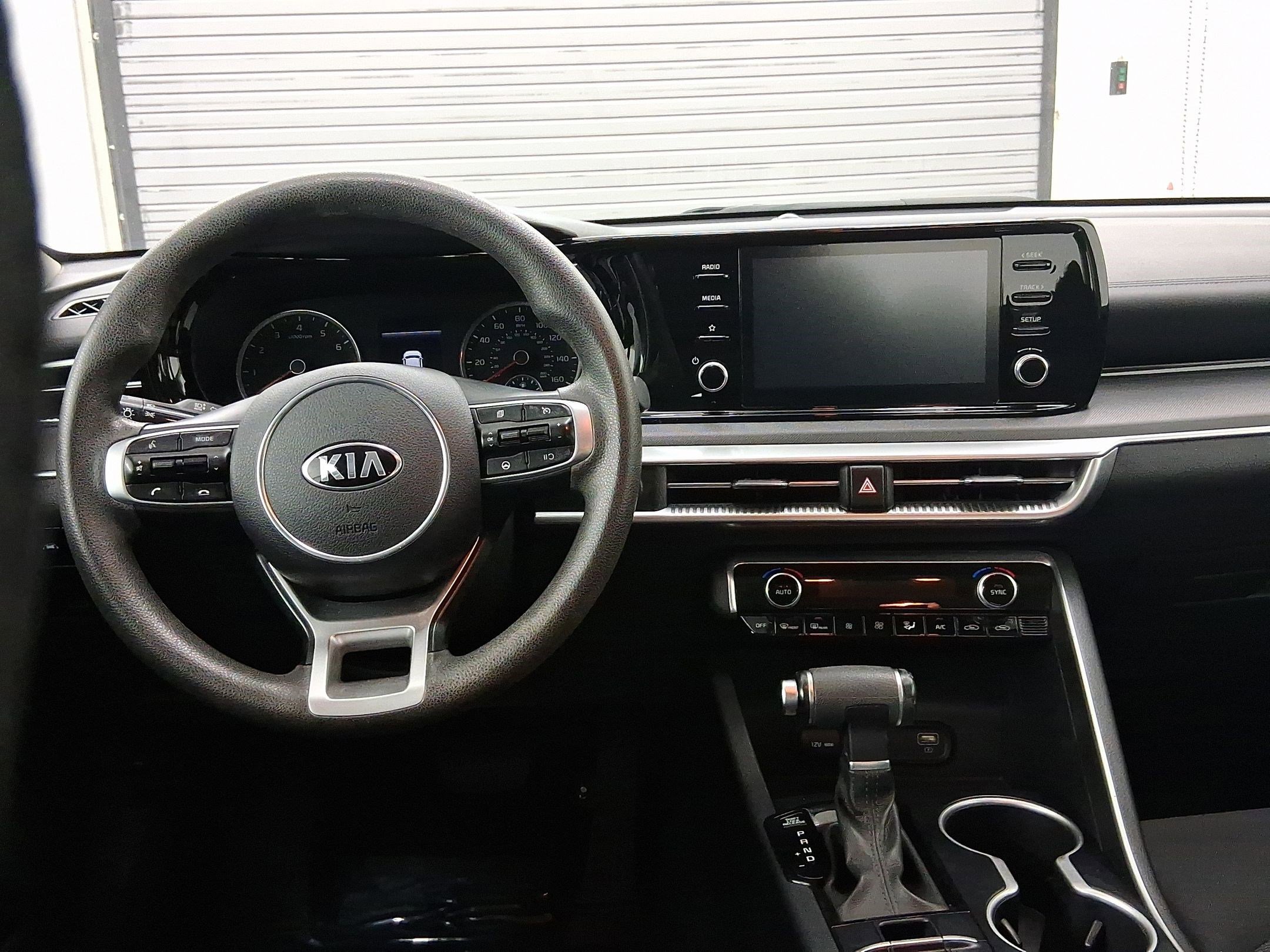 2021 Kia K5 LXS photo 3