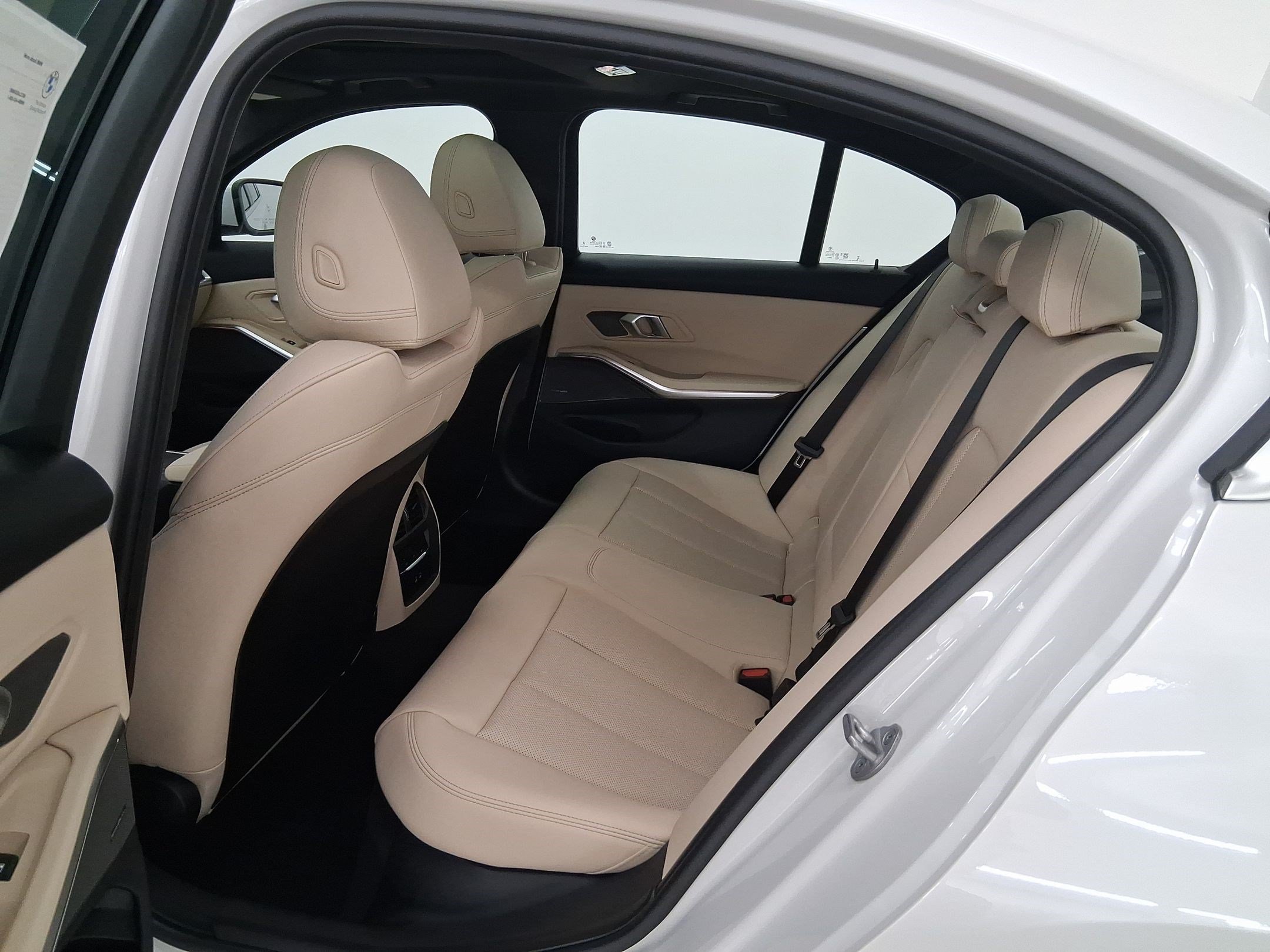 2026 BMW 3 Series 330i - Photo 13