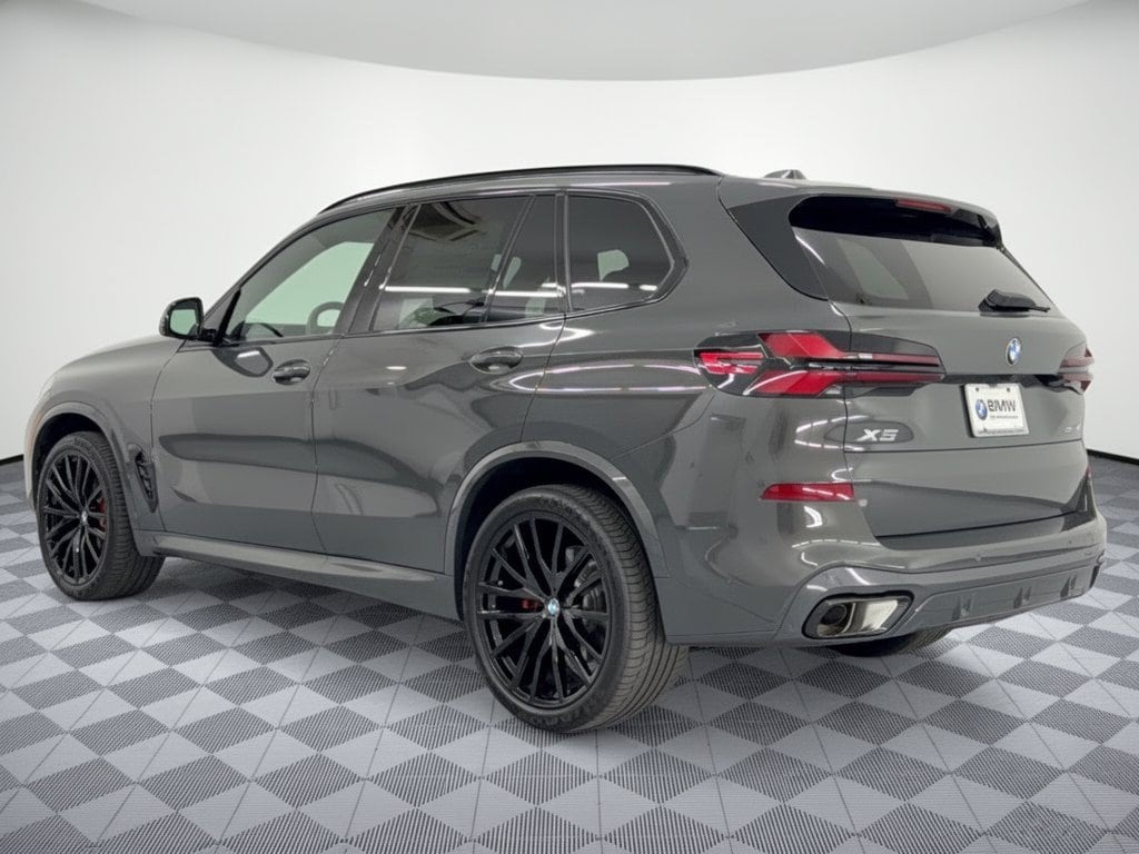 New 2026 BMW X5 sDrive40i SUV