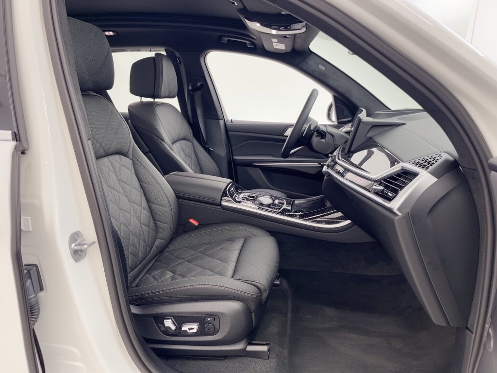 2026 BMW X7 40i - Photo 30